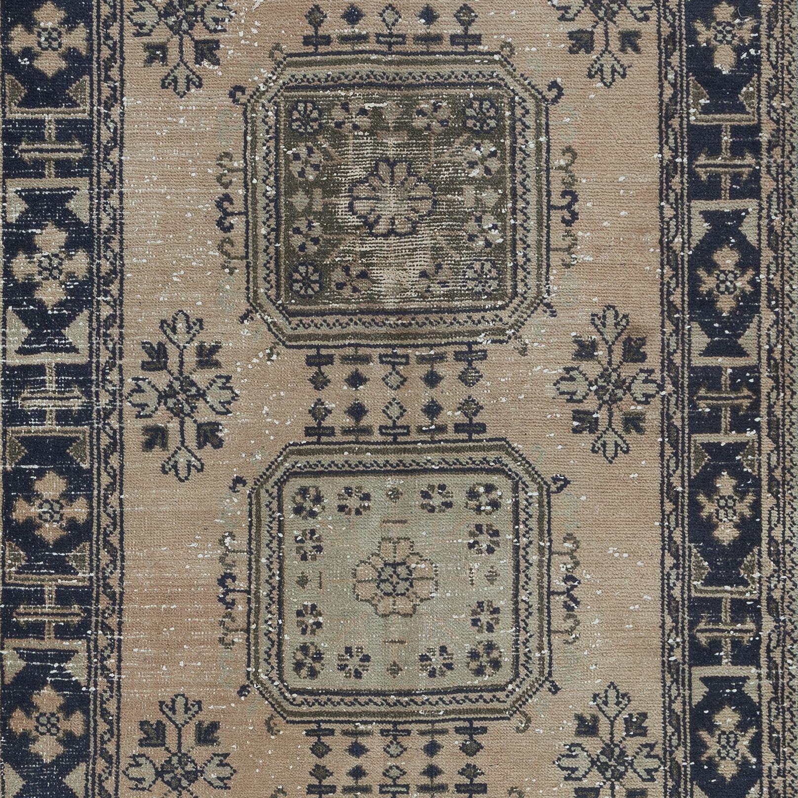 4.6x11.7 Ft Vintage Stair Runner, Handmade Corridor Carpet, Turkish Hallway Rug In Good Condition For Sale In Philadelphia, PA