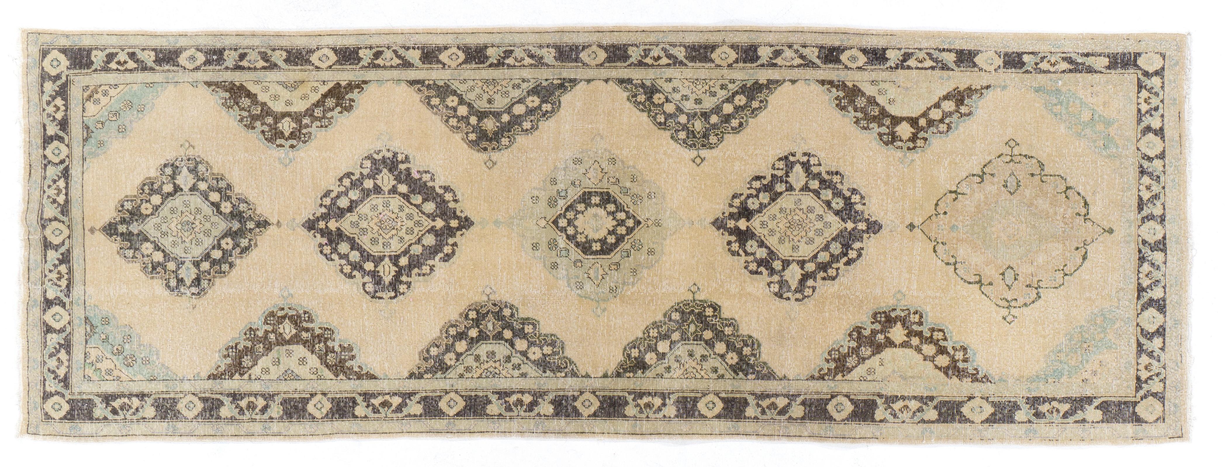 4.6x12.7 Ft Vintage Anatolian Oushak Runner. Beige Handmade Carpet In Good Condition For Sale In Philadelphia, PA