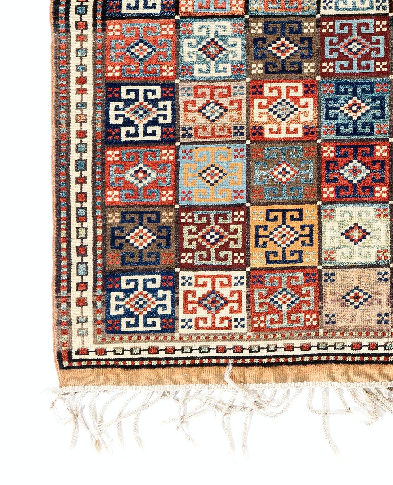 Turco Tappeto vintage fatto a mano in Turchia, 100% lana morbida e tinte naturali in vendita