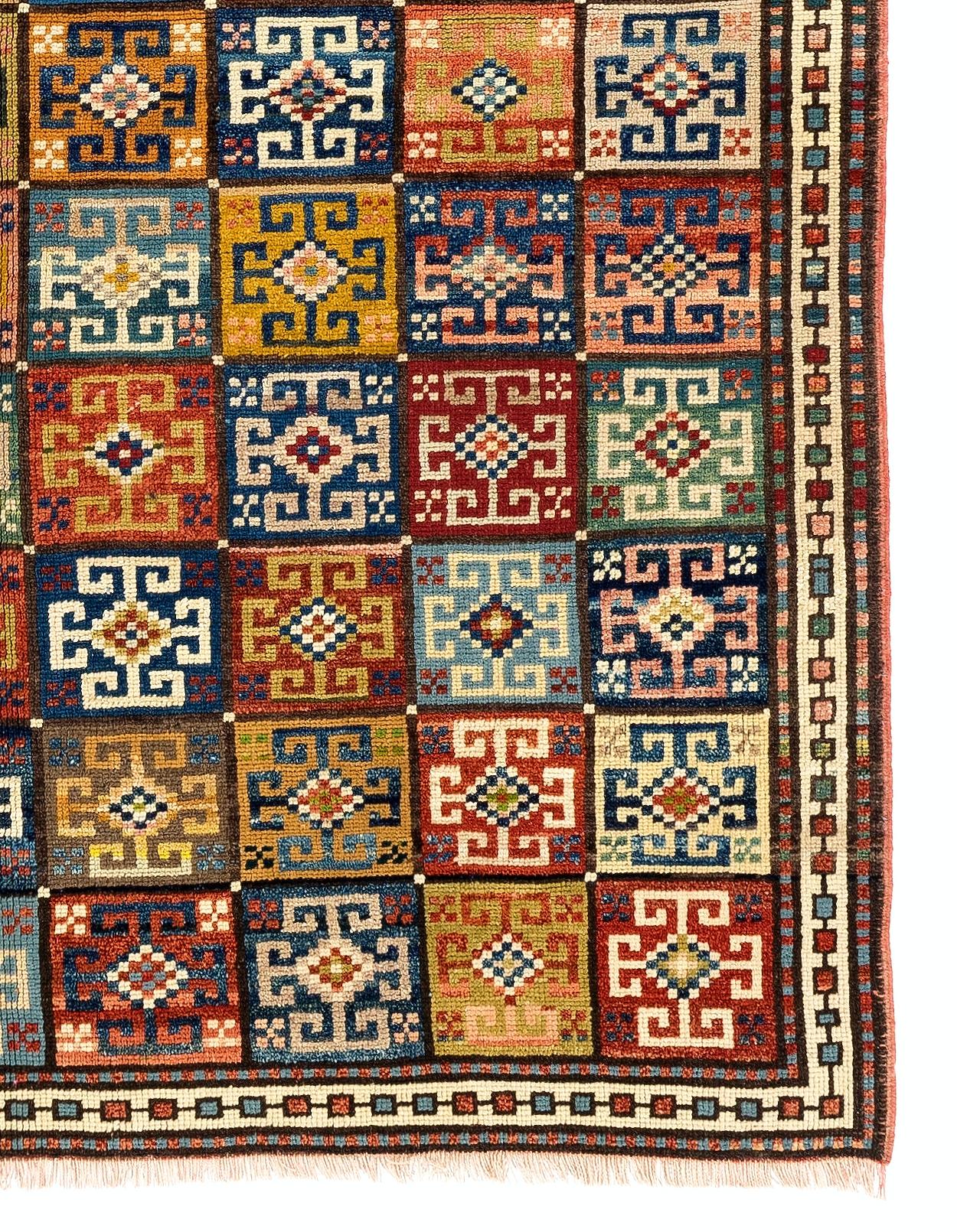 4.6x5.9 Ft Vintage Handmade Turkish Dowry Rug, 100% Wool & Natural Dyes In Excellent Condition For Sale In Spring Valley, NY