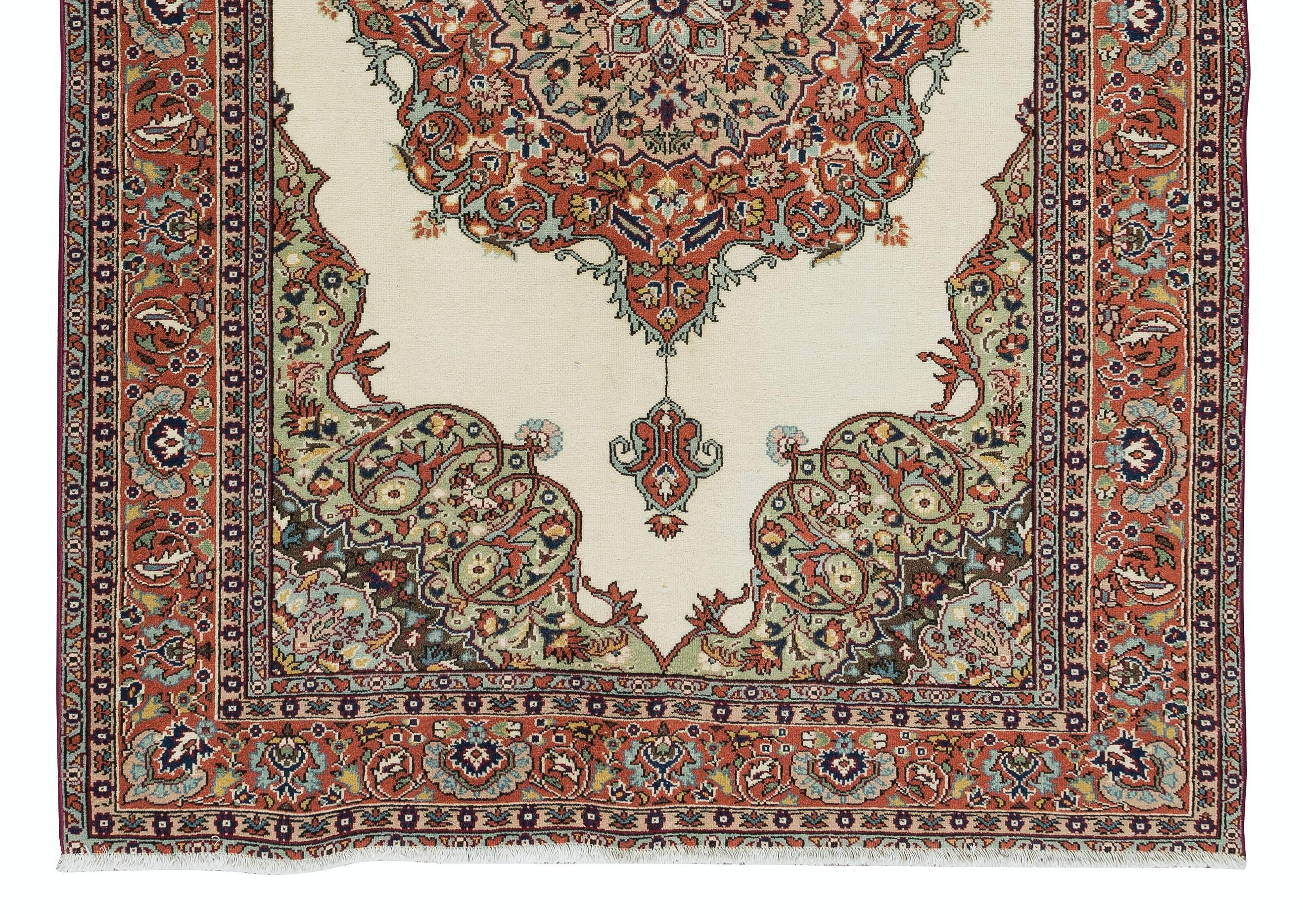 Contemporary 4.6x6.7 Ft One-of-a-Pair Handmade Modern Turkish Wool Rug with Medallion Design For Sale
