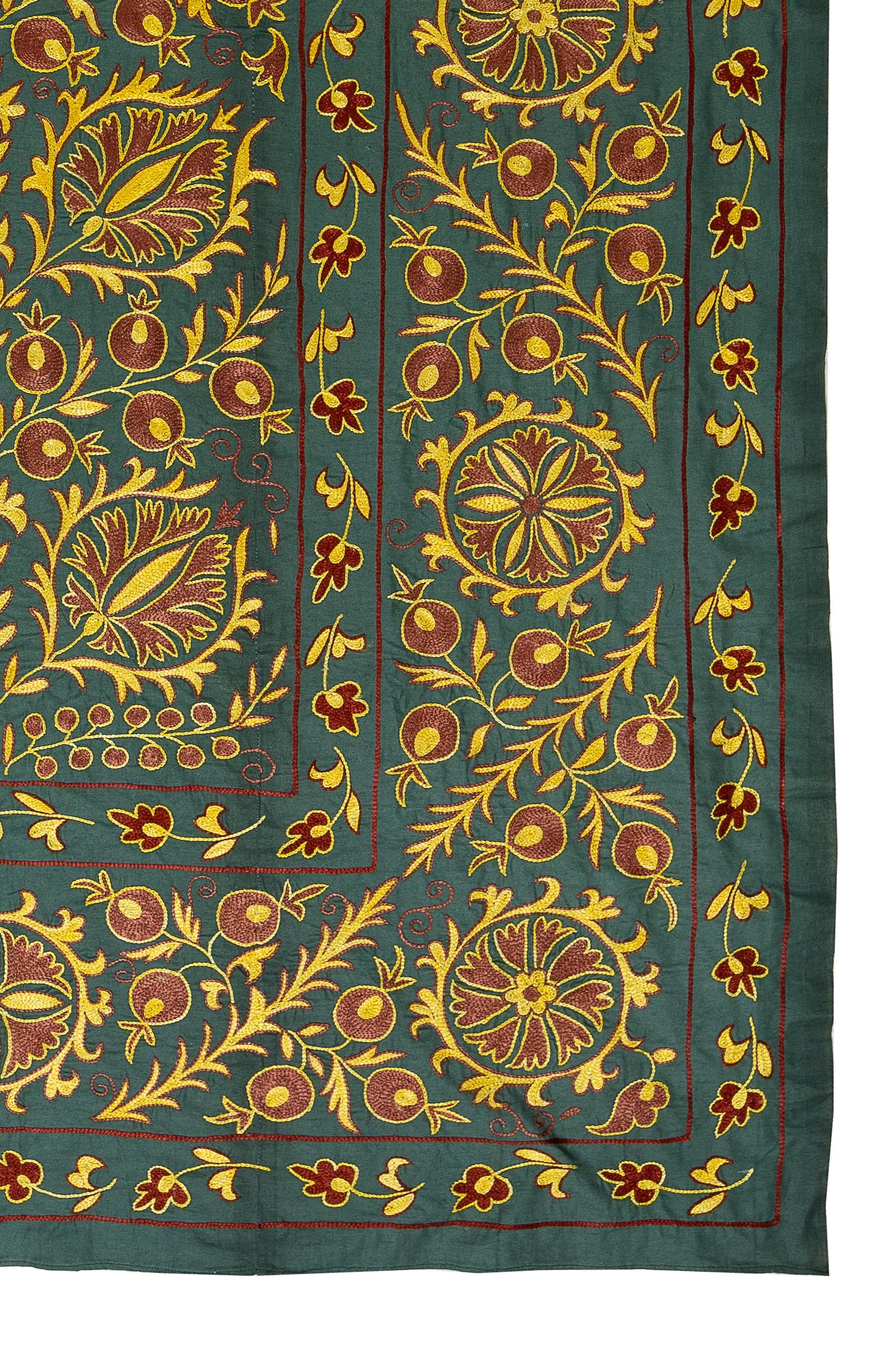 Contemporary 4.6x6.9 ft Silk Embroidery Wall Hanging, Modern Green Tapestry, Uzbek Wall Decor For Sale