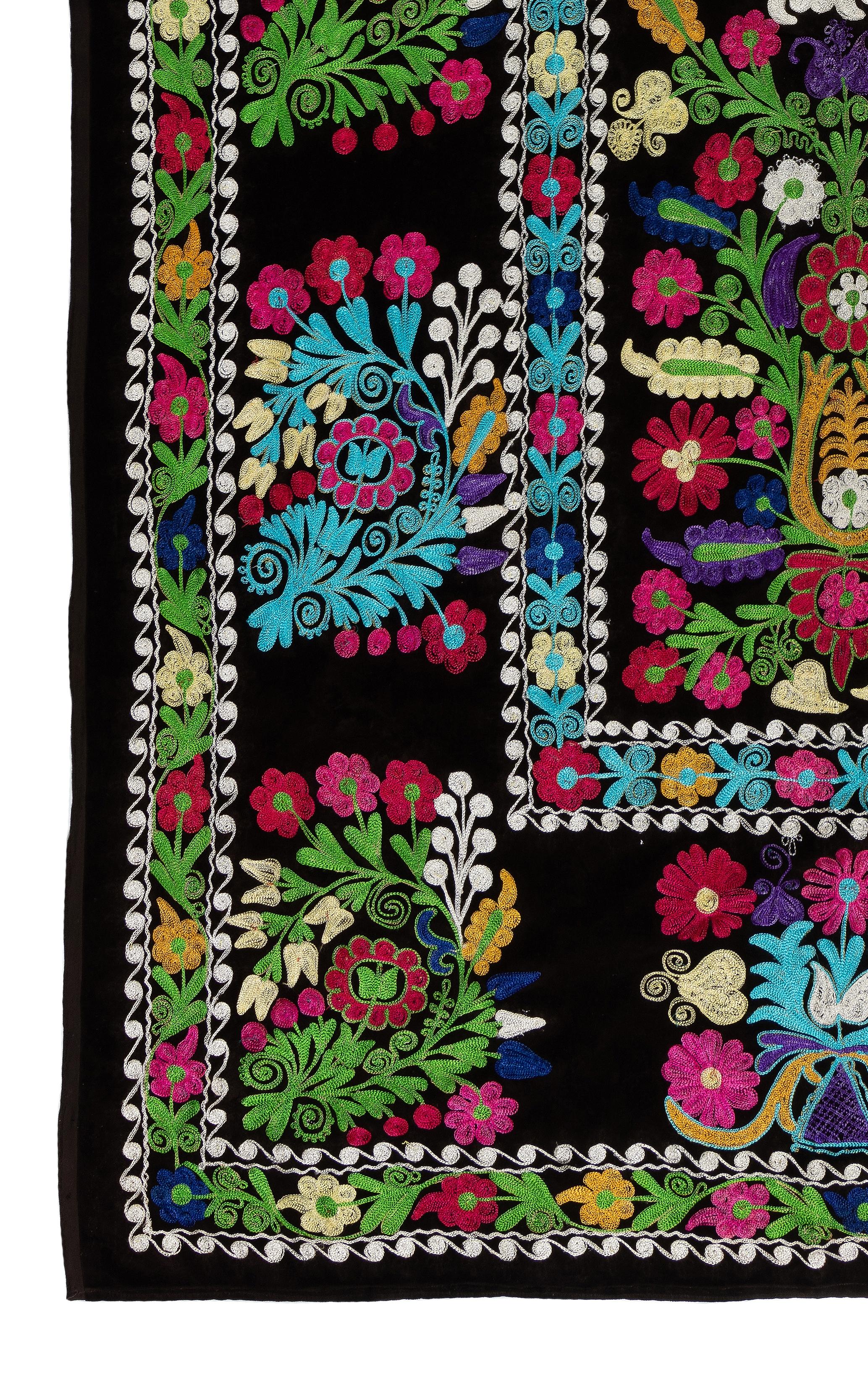 Embroidered 4.6x7.3 ft Silk Embroidery Wall Hanging, Black Floral Design Tapestry, Bedspread For Sale