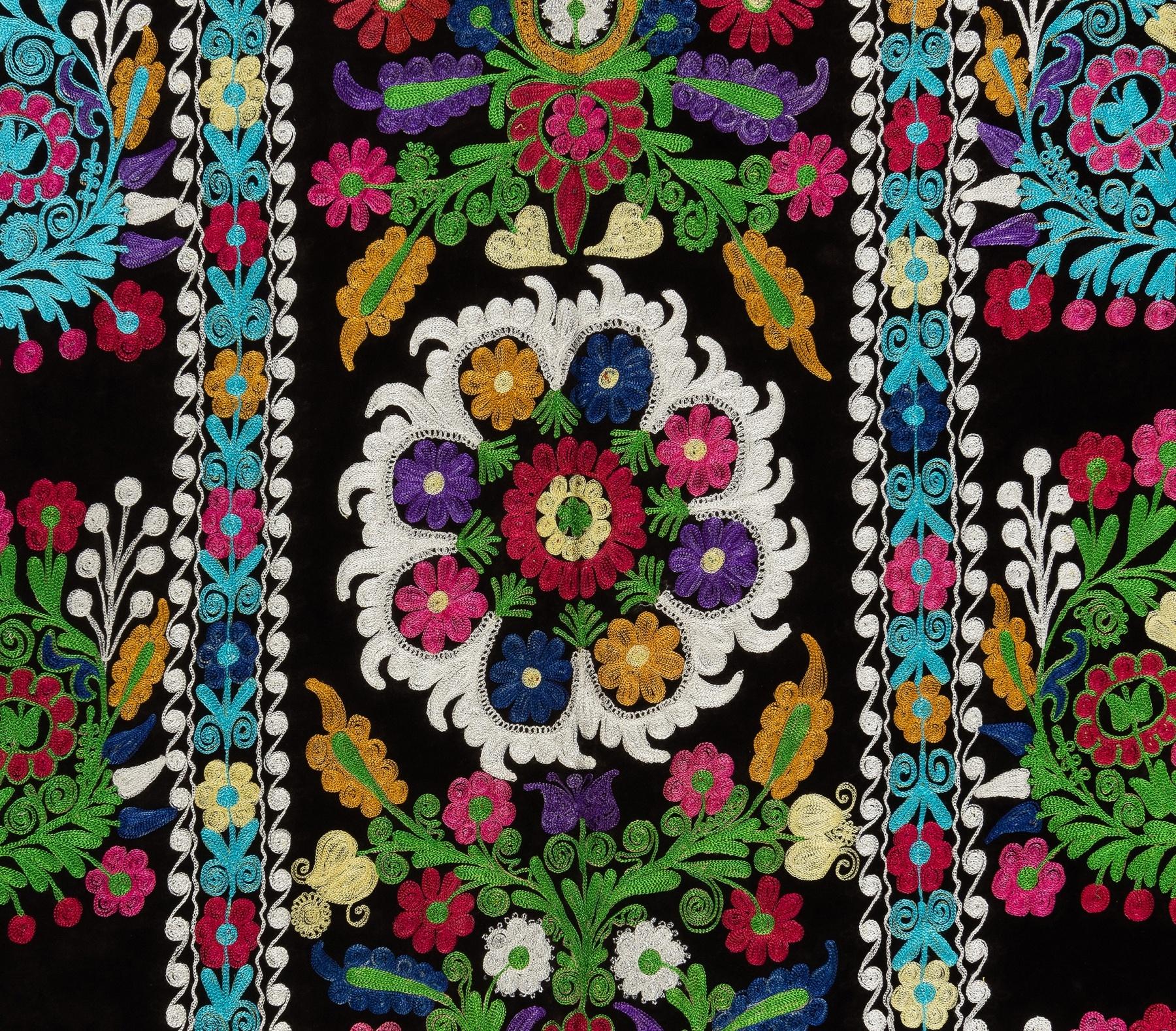 Uzbek 4.6x7.5 Ft Gorgeous Silk Embroidery Suzani Wall Hanging, Needlework Table Cover For Sale