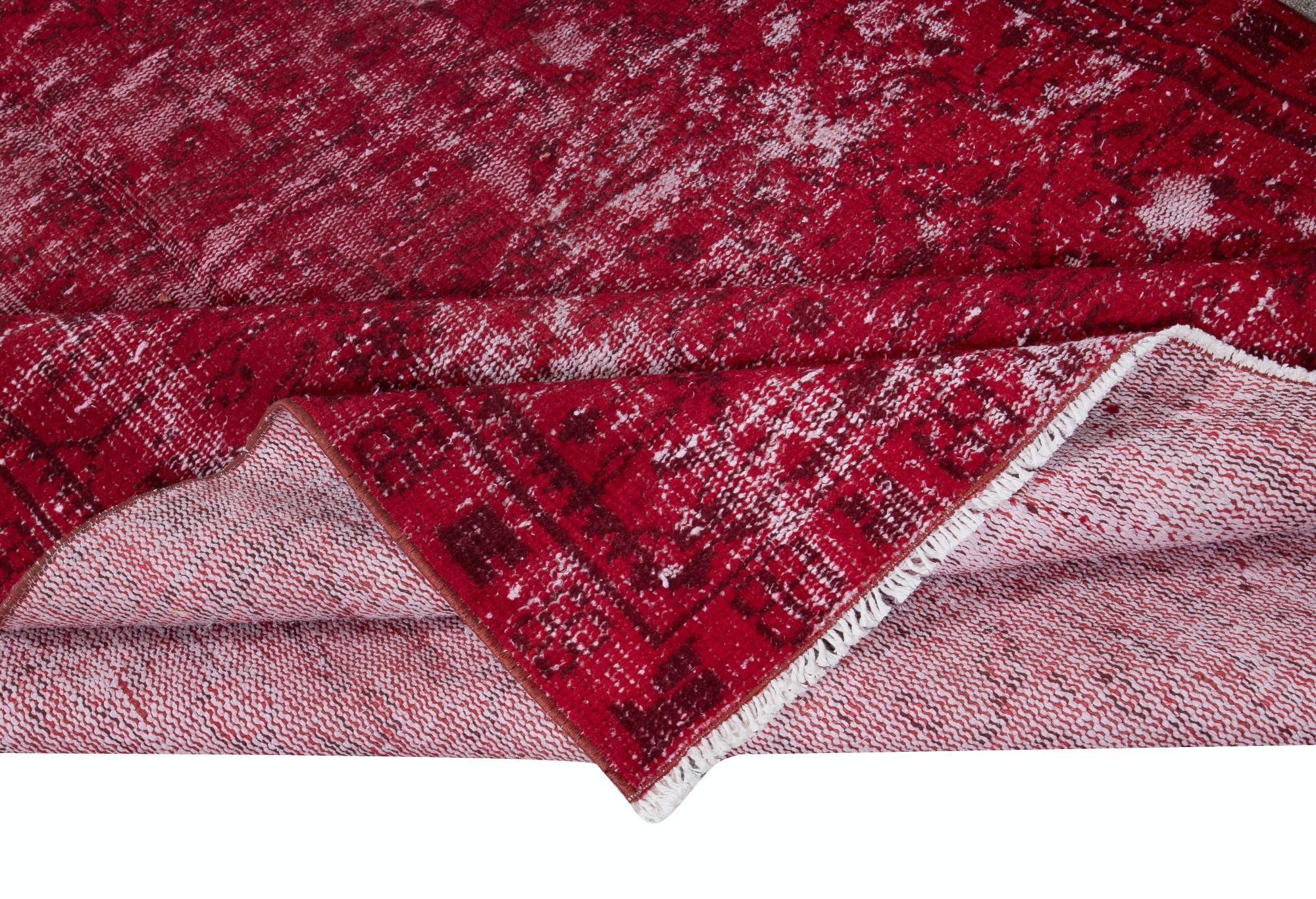 Modern 4.6x7.7 Ft Contemporary Handmade Turkish Red Area Rug with Shabby Chic Style For Sale