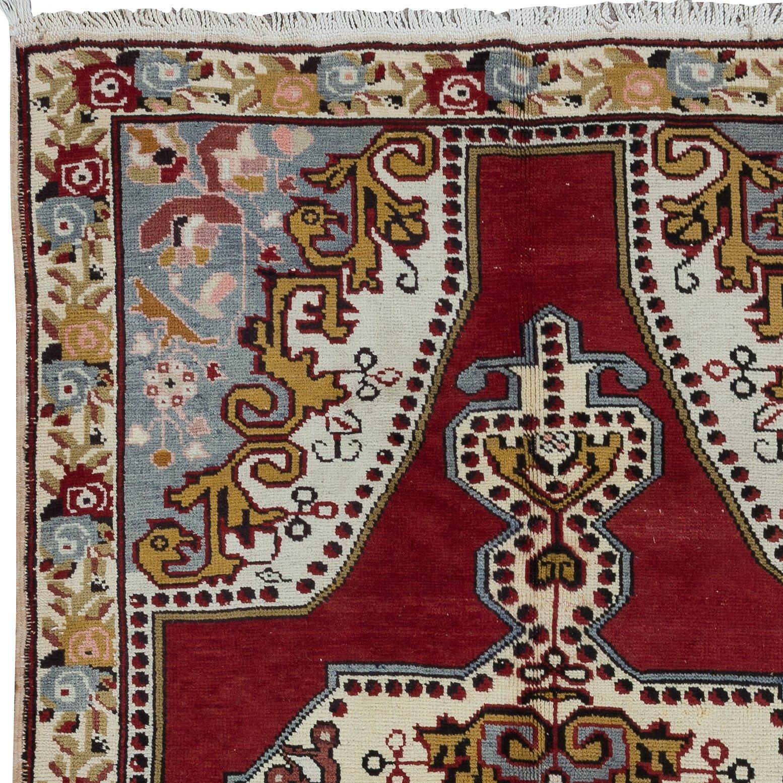 Turc 4.6x8 Ft Traditional Oriental Rug in Burgundy Red, 1960s Handmade Turkish Carpet (Tapis turc fait à la main) en vente