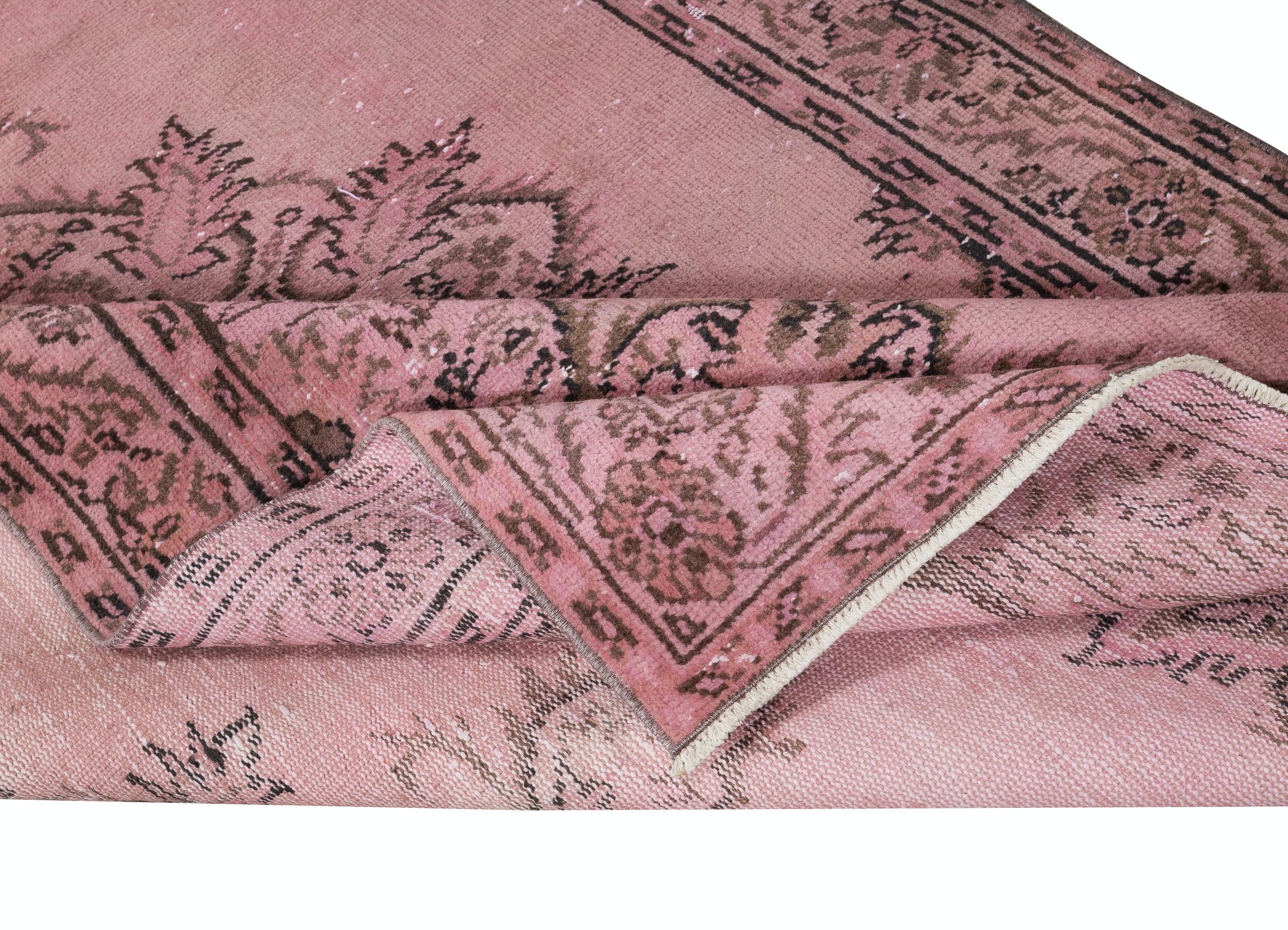 4.6x8.2 Ft Contemporary Wool Area Rug in Pink. Handgeknüpft in der Türkei (Moderne) im Angebot