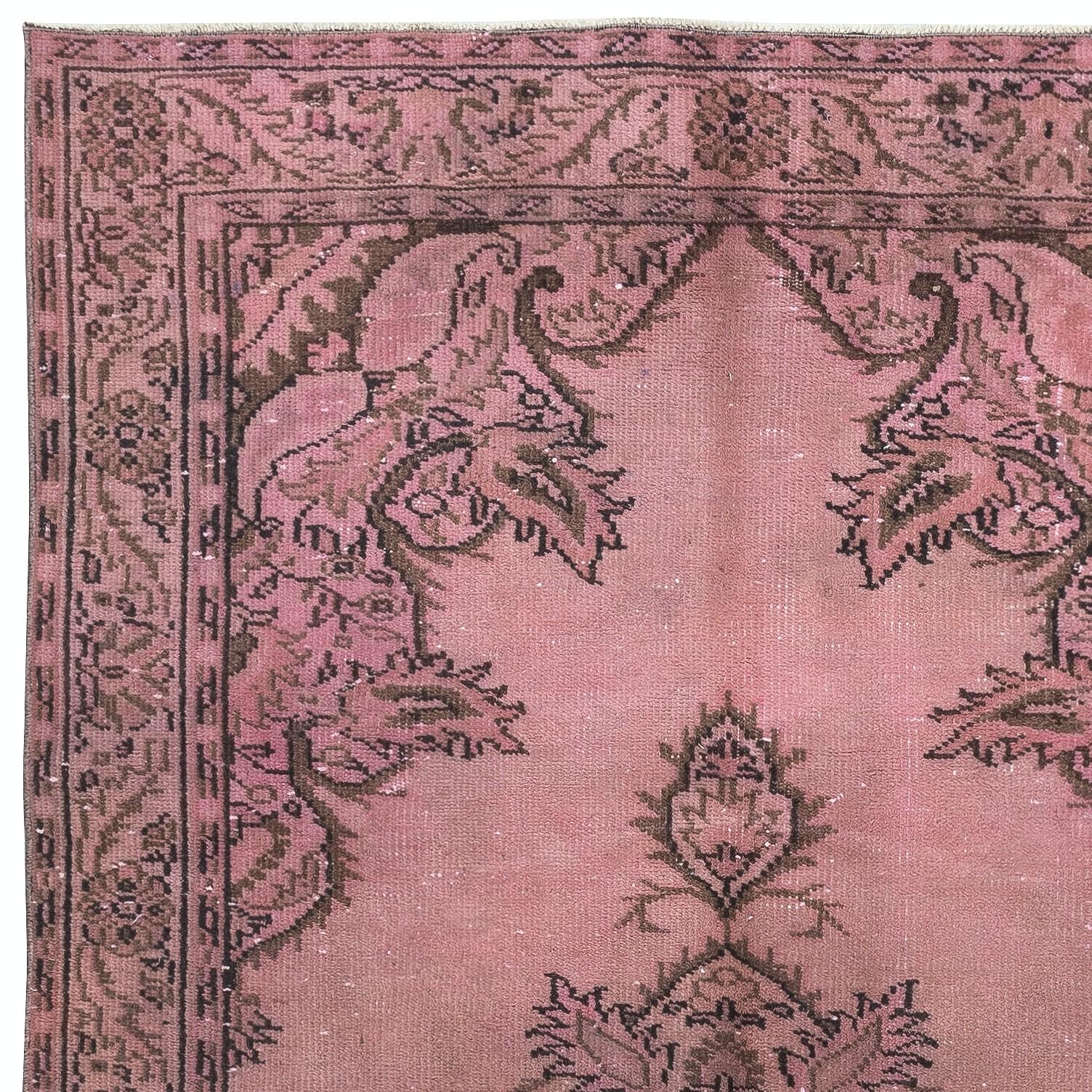4.6x8.2 Ft Contemporary Wool Area Rug in Pink. Handgeknüpft in der Türkei (Türkisch) im Angebot