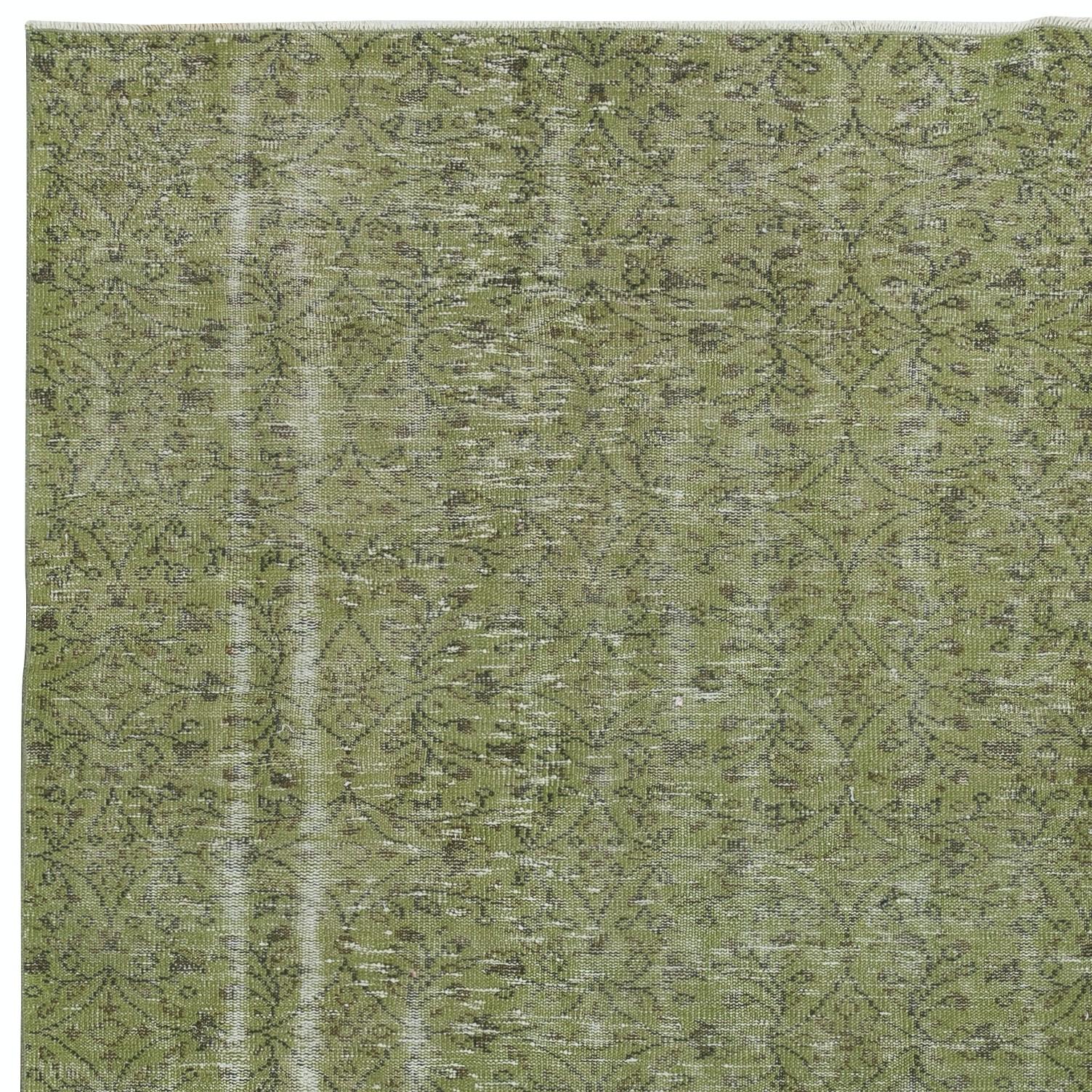 Turc 4.6x8.2 Ft Hand Made Tapis à motifs floraux de Turquie. Tapis de couleur verte en vente