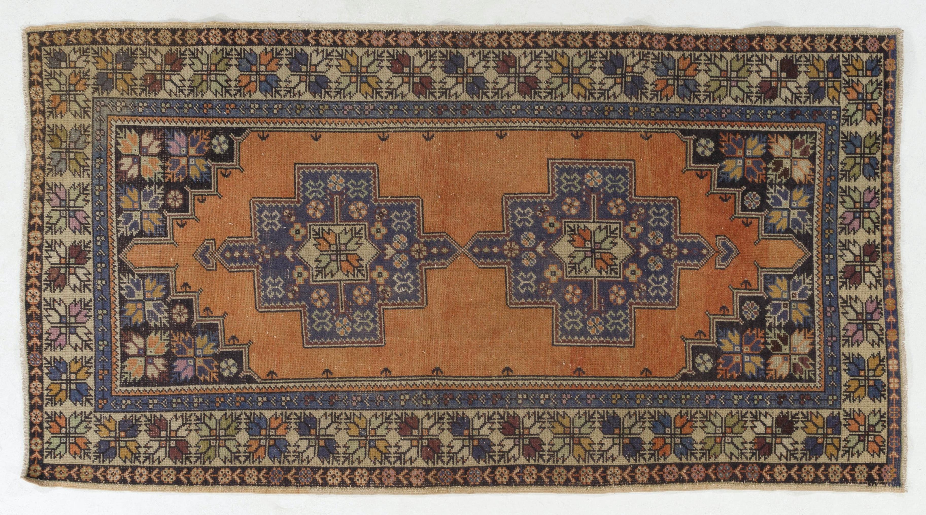 4.6x8.5 Ft Traditional Mid Century Hand Knotted Turkish Area Rug with Wool Pile In Good Condition For Sale In Spring Valley, NY