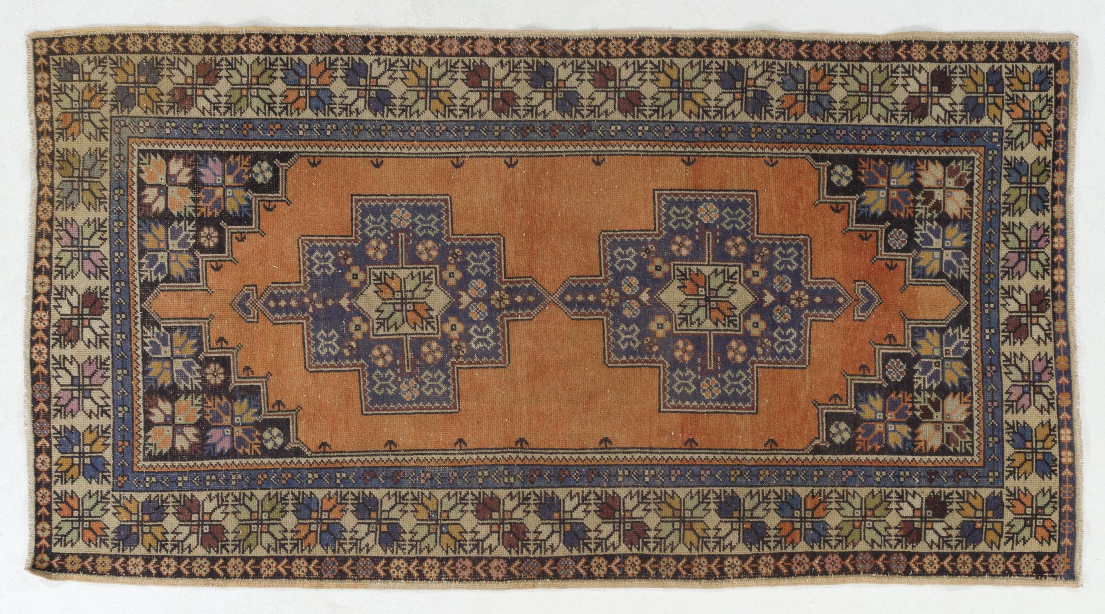 4.6x8.5 Ft Traditional Mid Century Hand Knotted Turkish Area Rug with Wool Pile In Good Condition For Sale In Philadelphia, PA