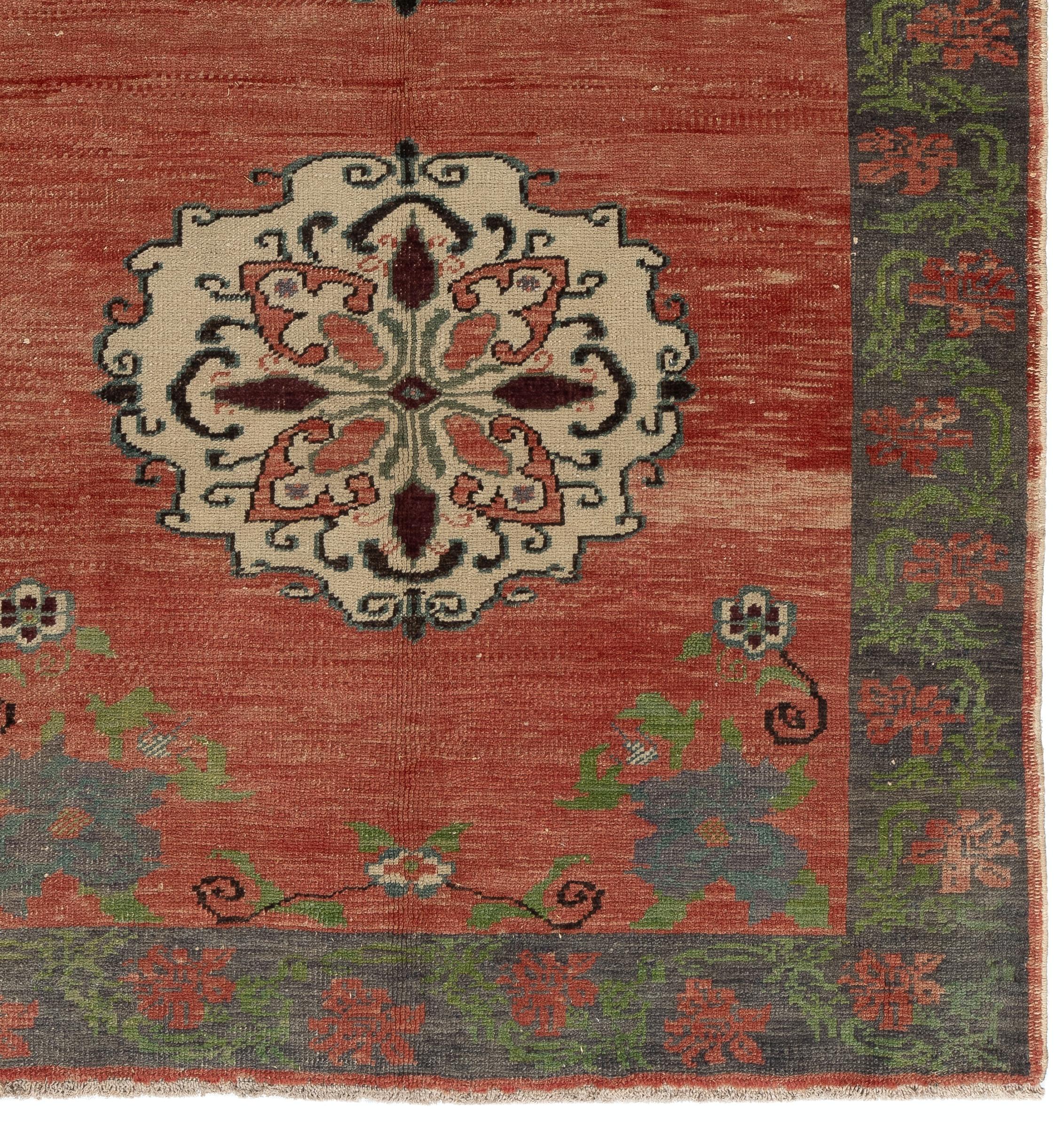 3.7x12.5 Ft Vintage Turkish Karapinar Wool Runner Rug in Red, Green, Beige, Grey In Good Condition For Sale In Philadelphia, PA
