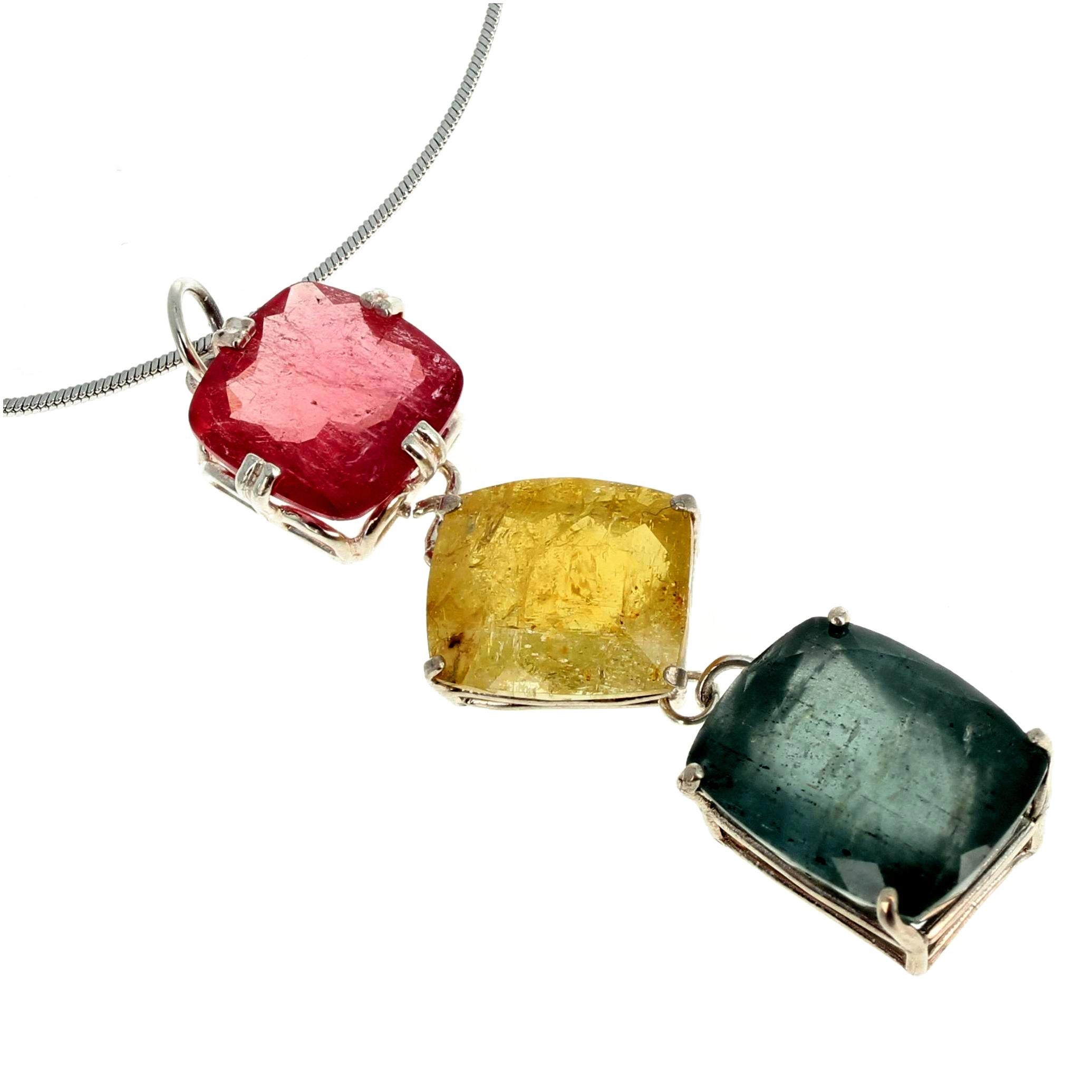 Superbe pendentif en argent AJD avec 47 carats de tourmaline rose pêche, jaune, bleu-vert en vente