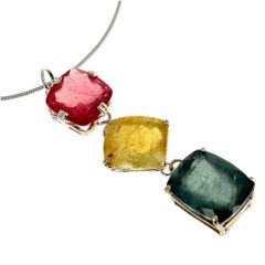 Superbe pendentif en argent AJD avec 47 carats de tourmaline rose pêche, jaune, bleu-vert