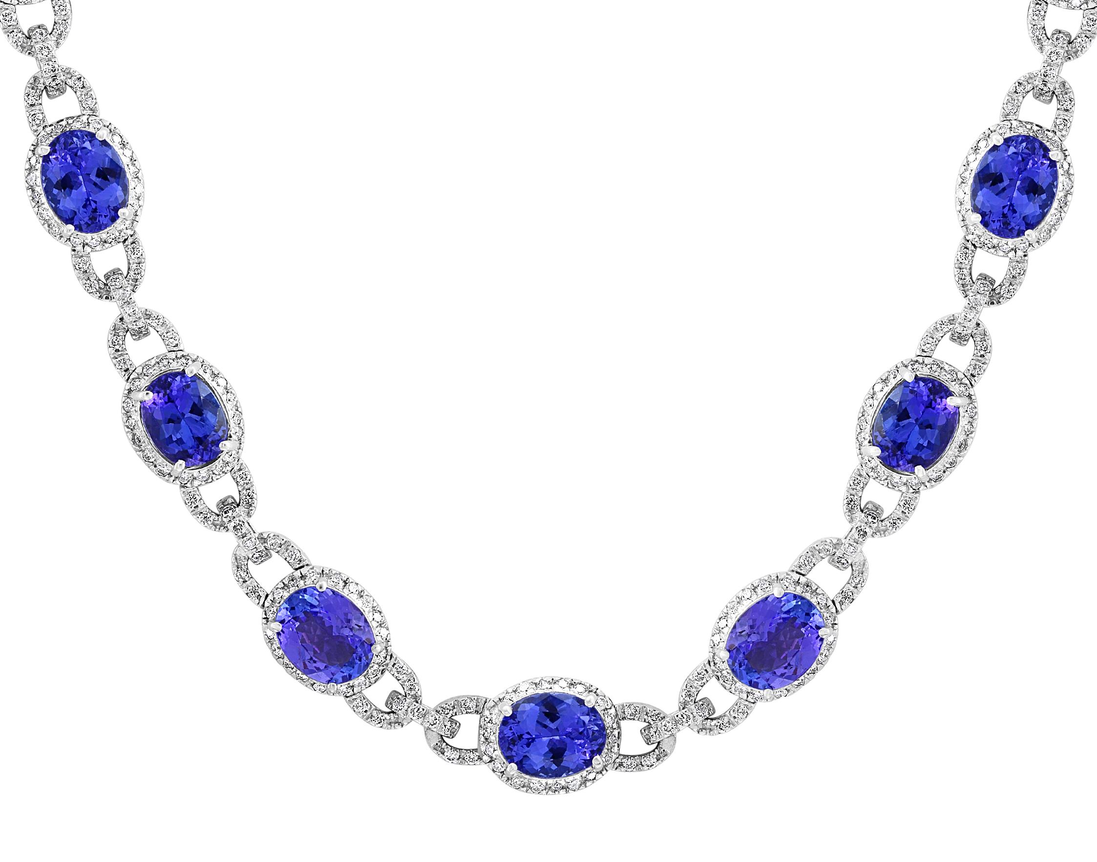47 Carat Oval Tanzanite and 8 Carat Diamonds Necklace 18 Karat White Gold Estate In Excellent Condition For Sale In New York, NY