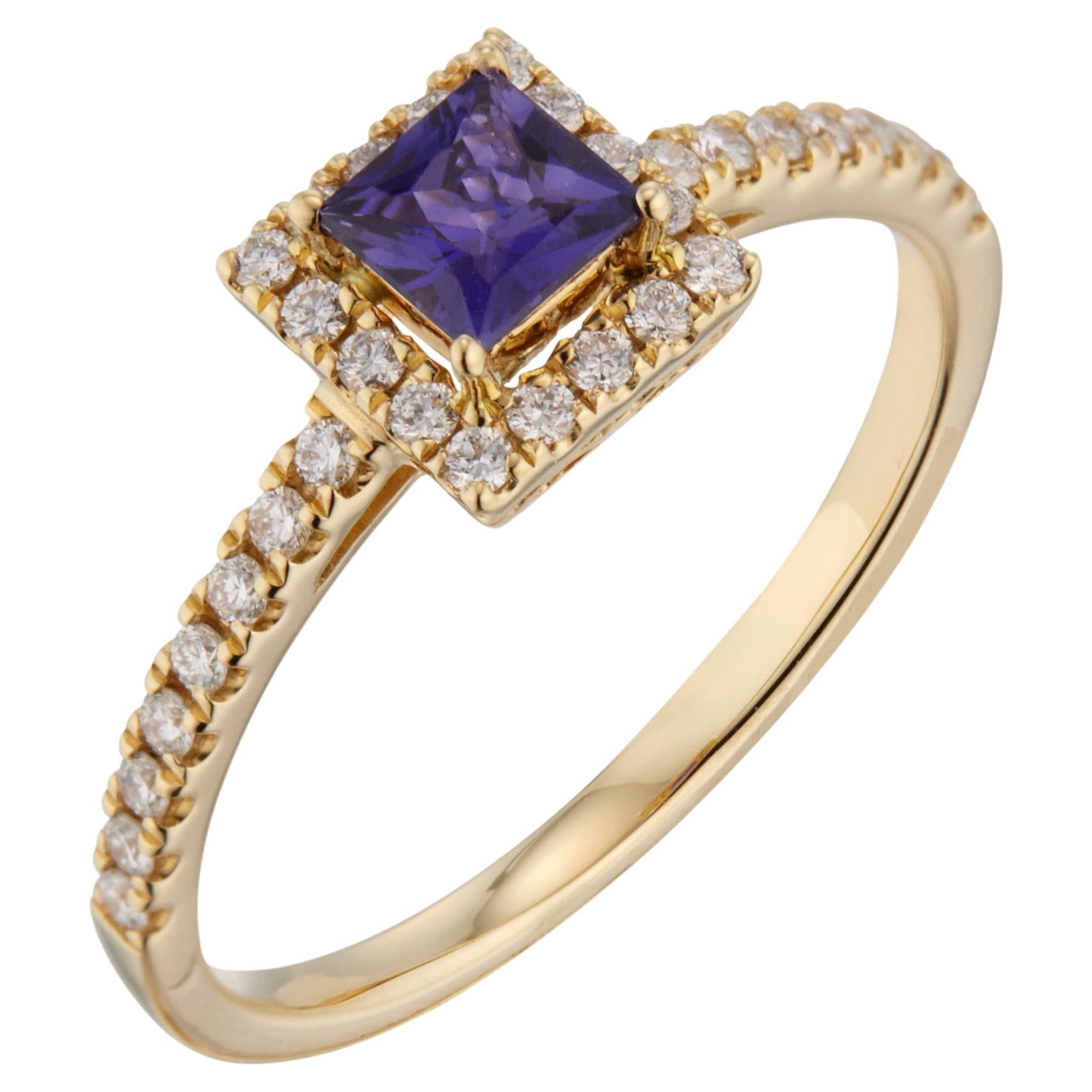 Bague de fiançailles en or jaune avec saphir violet de 0,47 carat et diamants en vente