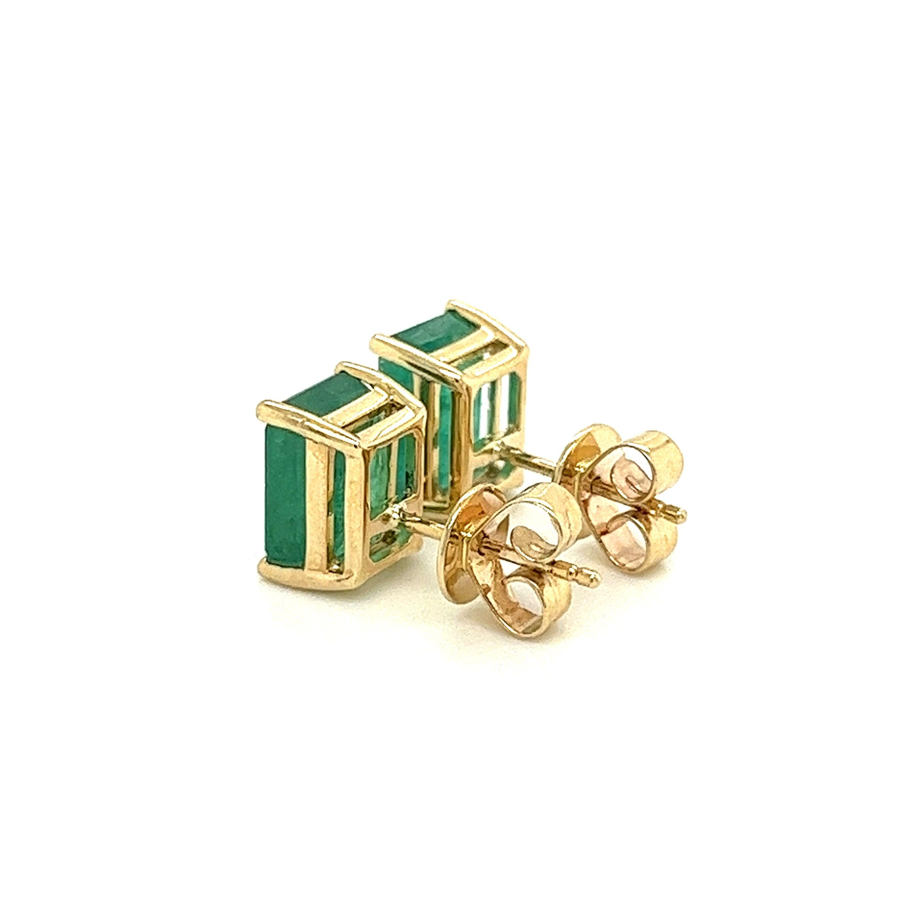 4.7 Carat Total Emerald Stud Earrings in 4-Prong 14k Solid Yellow Gold In New Condition For Sale In Miami, FL