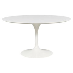 Table de salle à manger ronde Saarinen Tulip en stratifié blanc de 120 cm Knoll, 50e anniversaire MCM