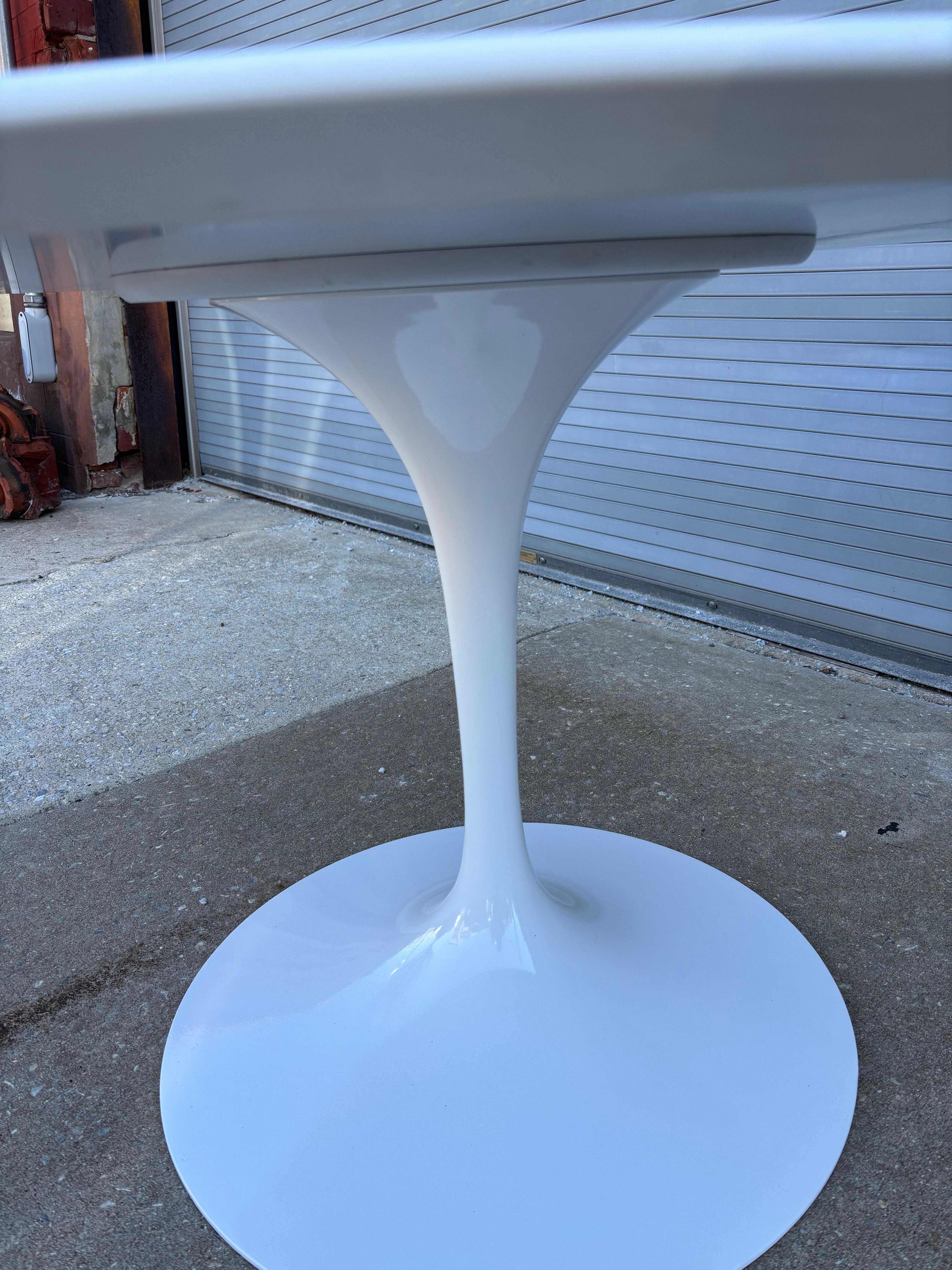 Mid-Century Modern 47” Saarinen Tulip Dining Table for Knoll