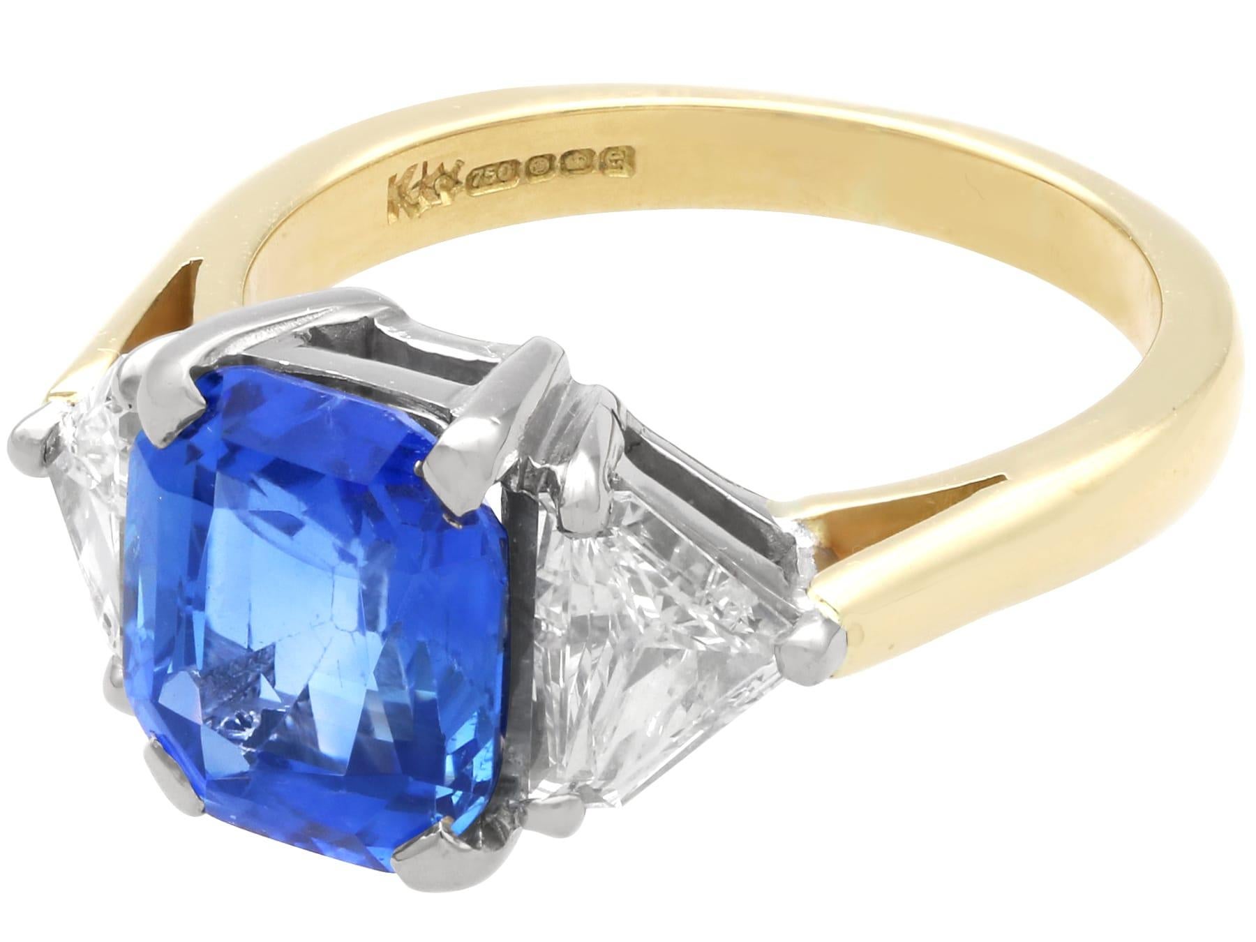 Bague trilogie en or jaune 18 carats, saphir de Ceylan de 4,70 carats et diamant de 1,34 carat 2004 en vente 1