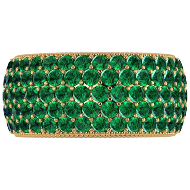 Esmeralda verde profunda de 4,70 quilates Anillo de eternidad ancho Oro amarillo de 18 quilates en venta