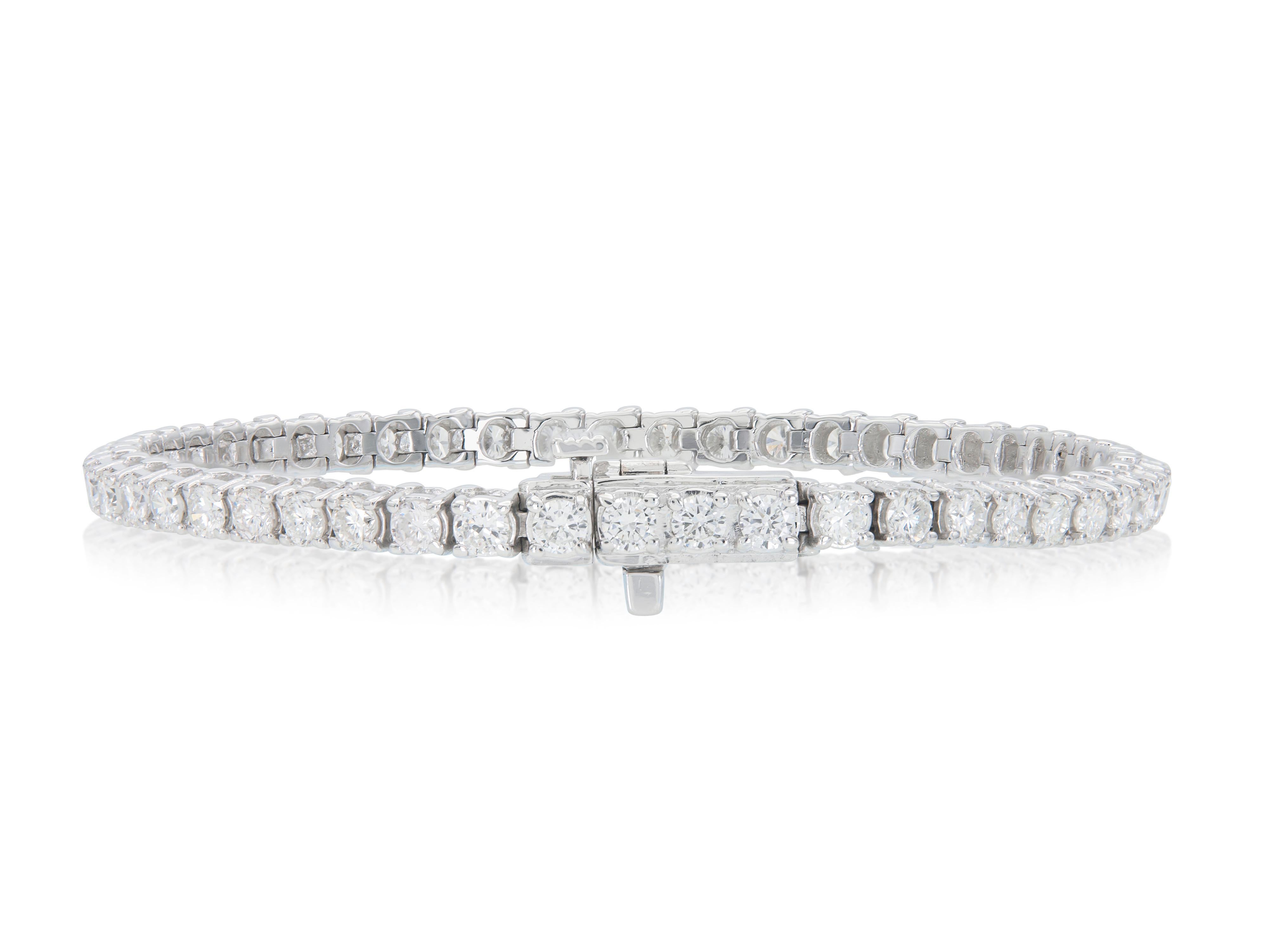 4.70 Carat Diamond Tennis Bracelet In Good Condition For Sale In New York, NY