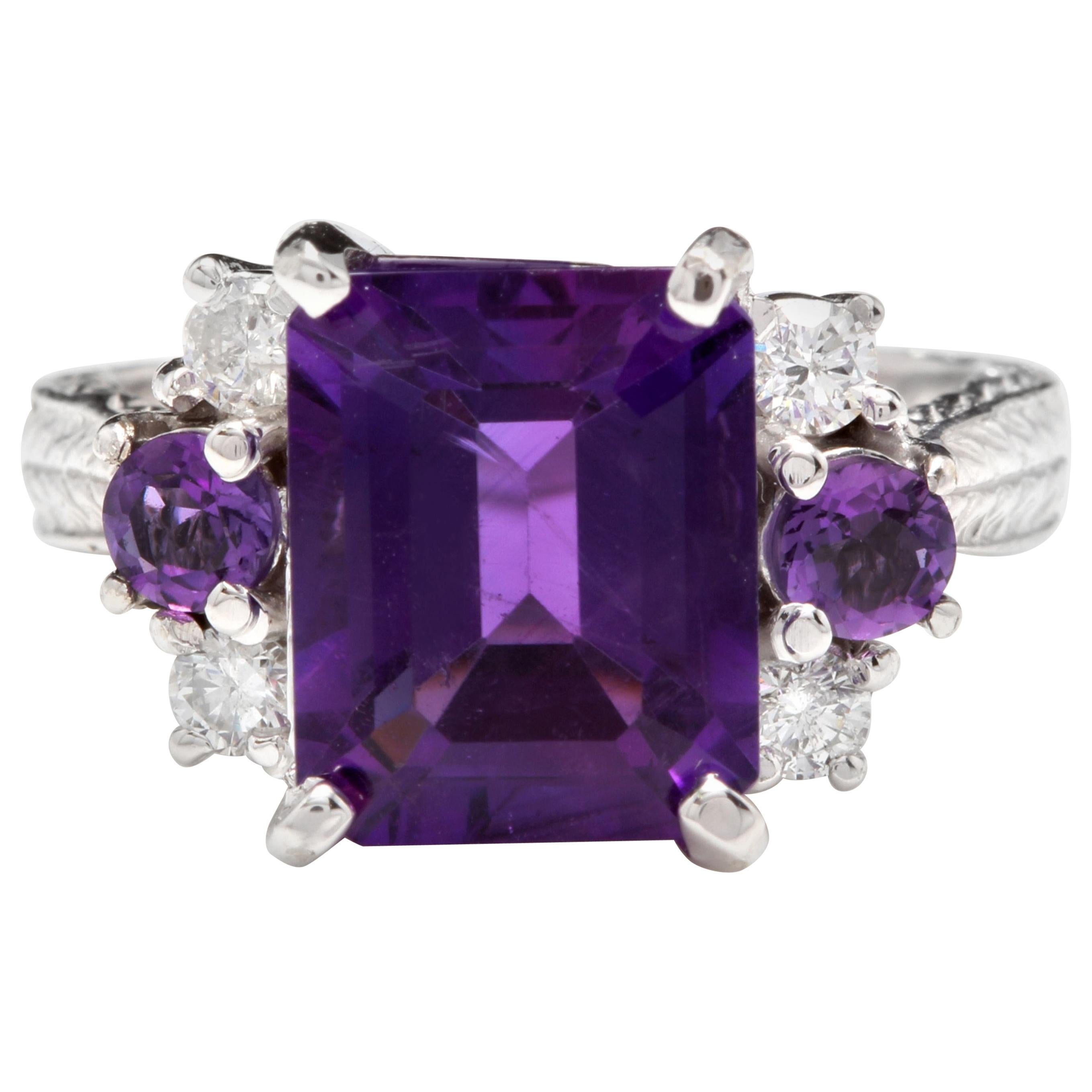 14 Karat massiver Weißgoldring mit 4,70 Karat natürlichem Amethyst und Diamant