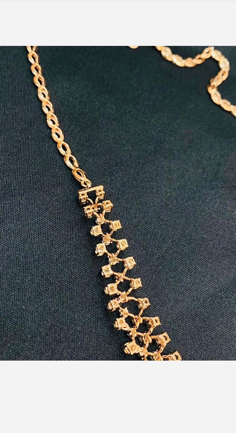 Collana in oro con fiori di diamanti naturali da 4,70 carati in vendita 3