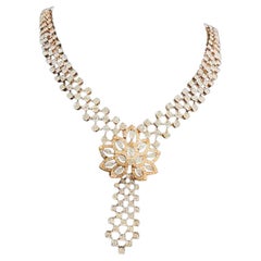 Collar de Oro Flor de Diamantes Naturales de 4,70 Quilates