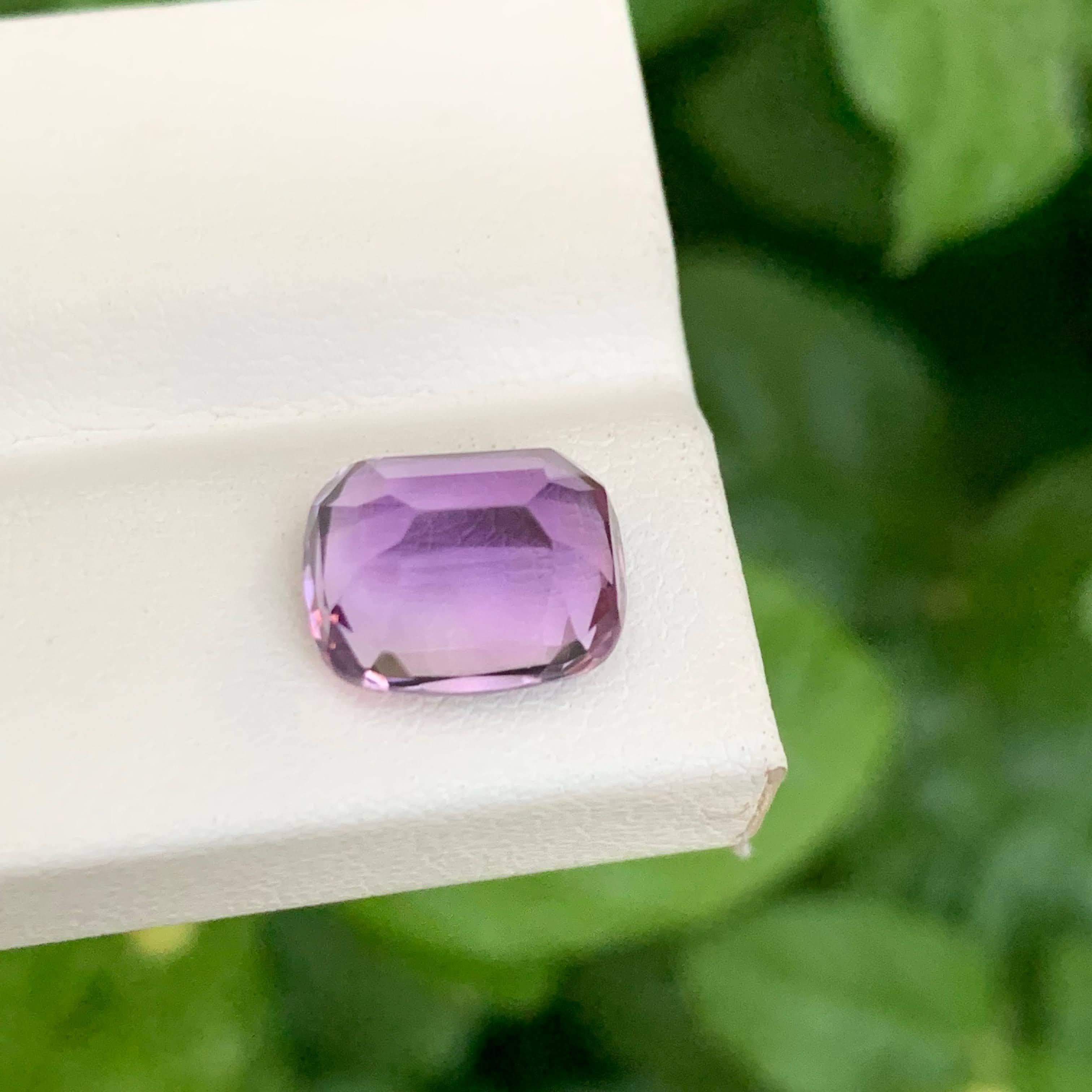 4.70 Carat Natural Loose Fantastic Purple Amethyst Stone Cushion Cut from Brazil For Sale 3