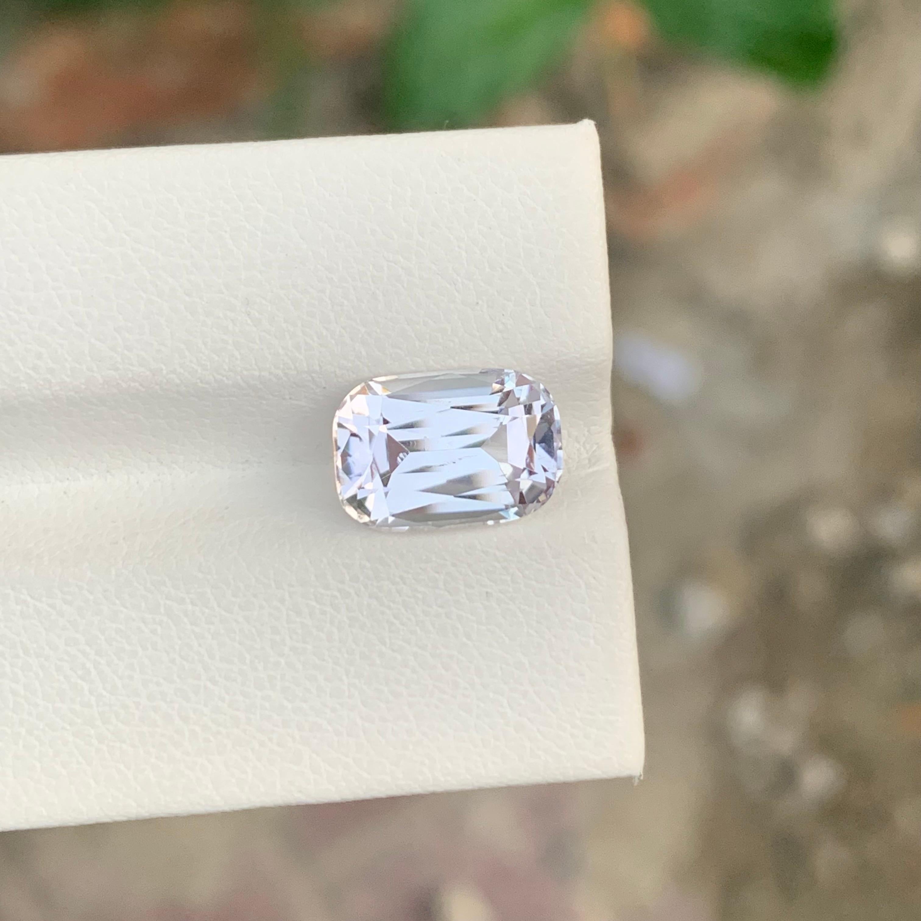 4.70 Carat Natural Loose Kunzite Cushion Shape Gem From Afghanistan Mine Neuf - En vente à Peshawar, PK