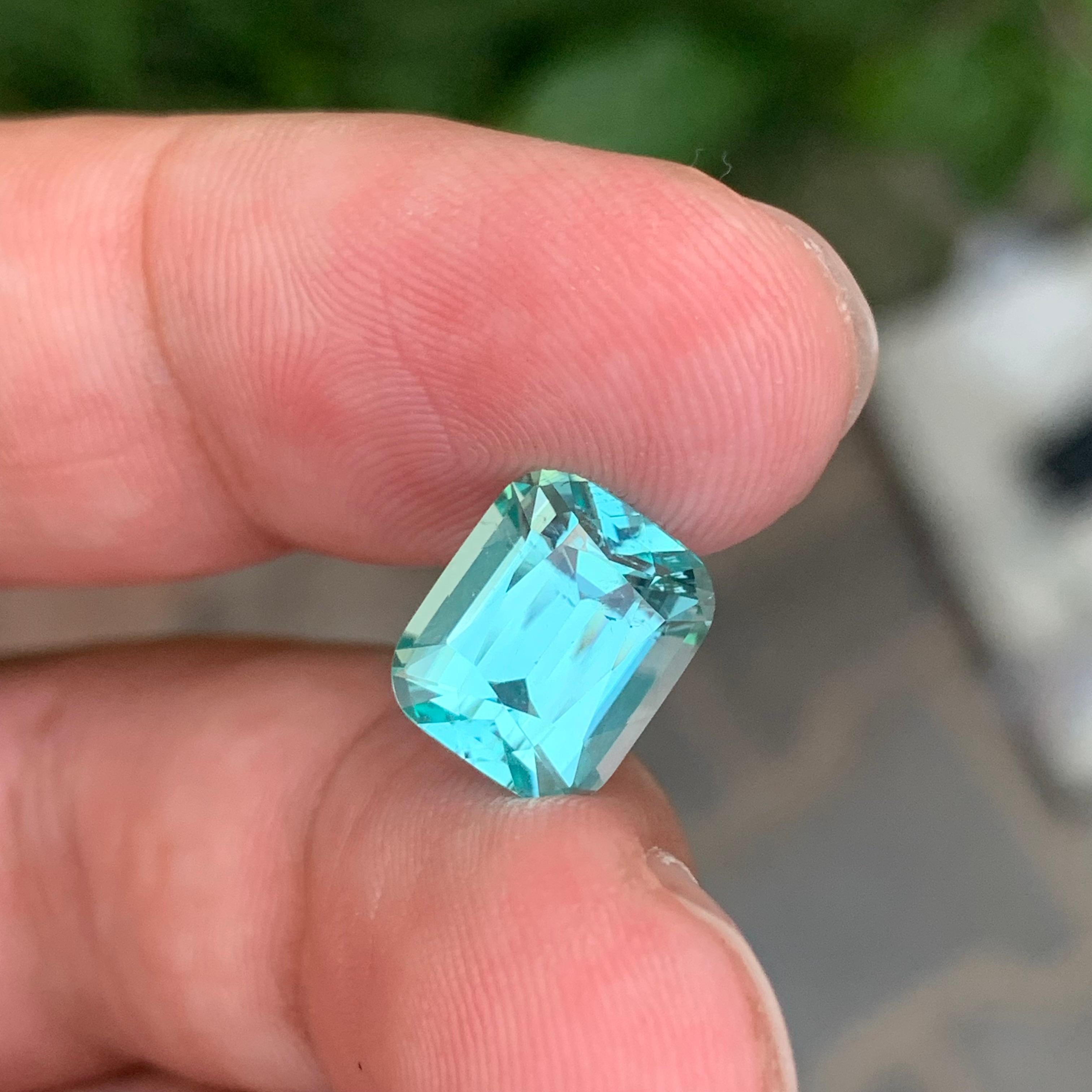 Tourmaline bleue écume de mer non sertie de 4,70 carats en forme de coussin en vente 5