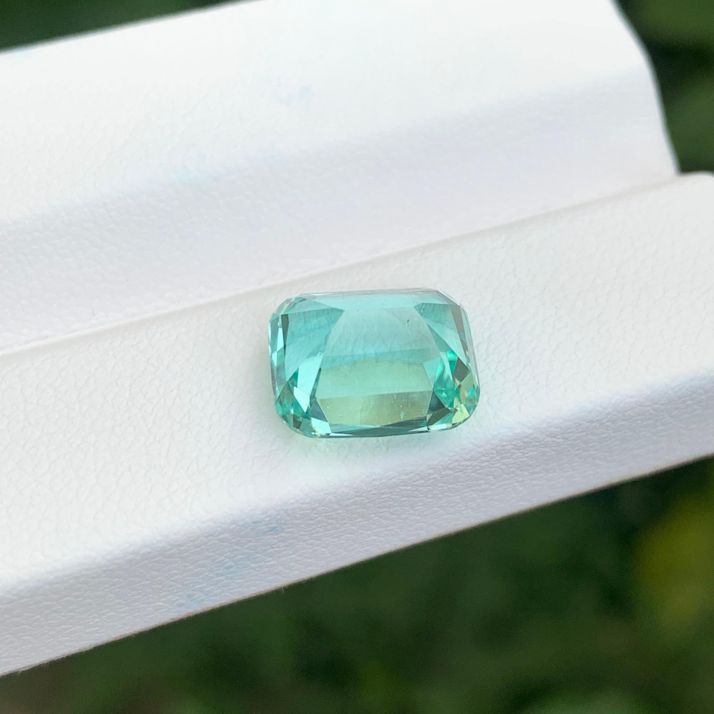 Tourmaline bleue écume de mer non sertie de 4,70 carats en forme de coussin en vente 7