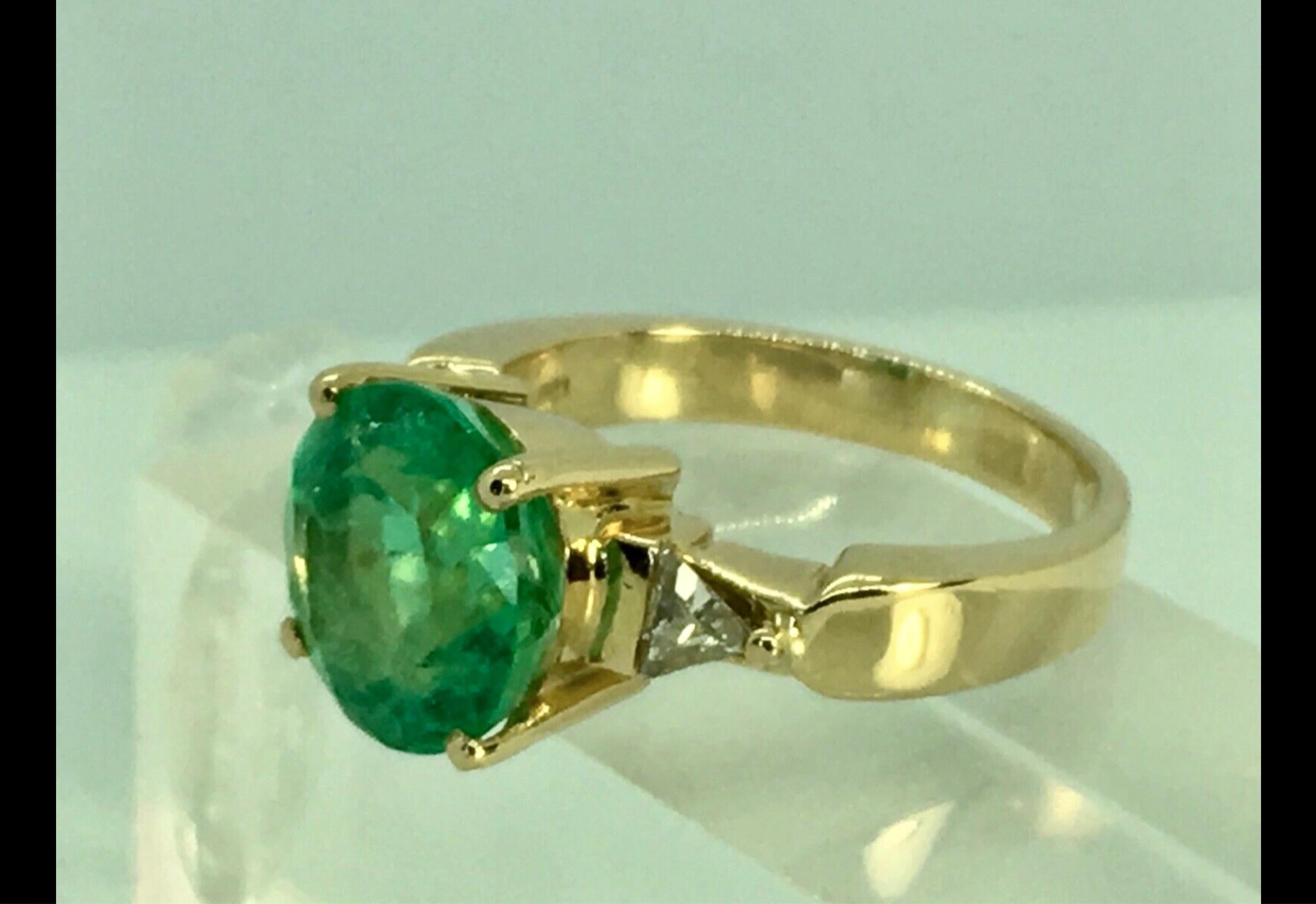circle emerald ring