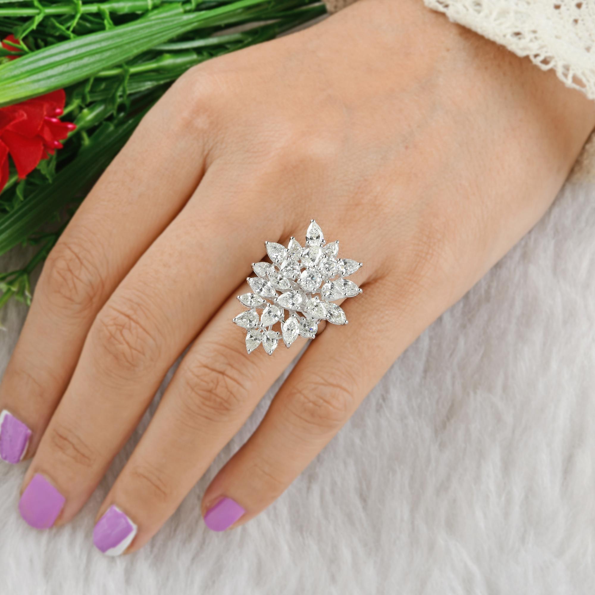 Modern 4.70 Carat SI/HI Marquise Pear Round Diamond Cluster Ring 18 Karat White Gold For Sale