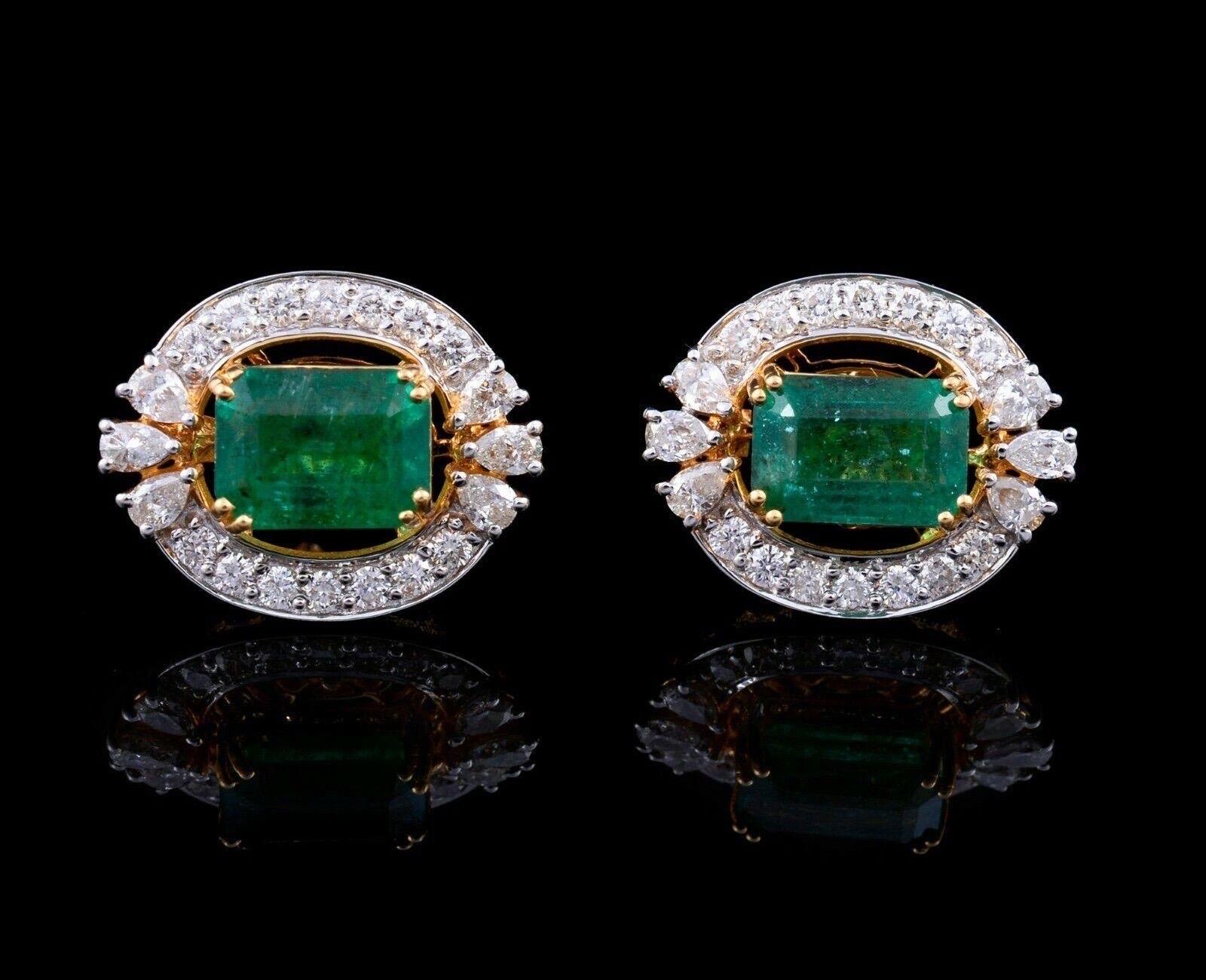 Emerald Cut 4.70 Carat Emerald Diamond 18 Karat Gold Stud Earrings For Sale