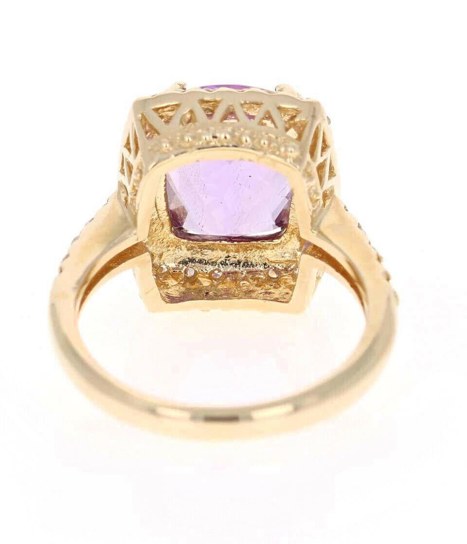 Mixed Cut 4.70 Carat Natural Impressive Amethyst and Diamond 14 Karat Yellow Gold Ring For Sale