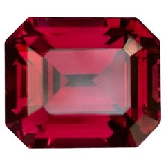 4.70 carats Pinkish Red Umbalite Garnet Stone Emerald Cut from Africa