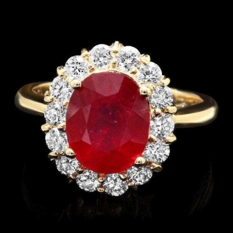 14 Karat massiver Gelbgoldring mit 4,70 Karat rotem Rubin und natürlichem Diamant (Gemischter Schliff) im Angebot