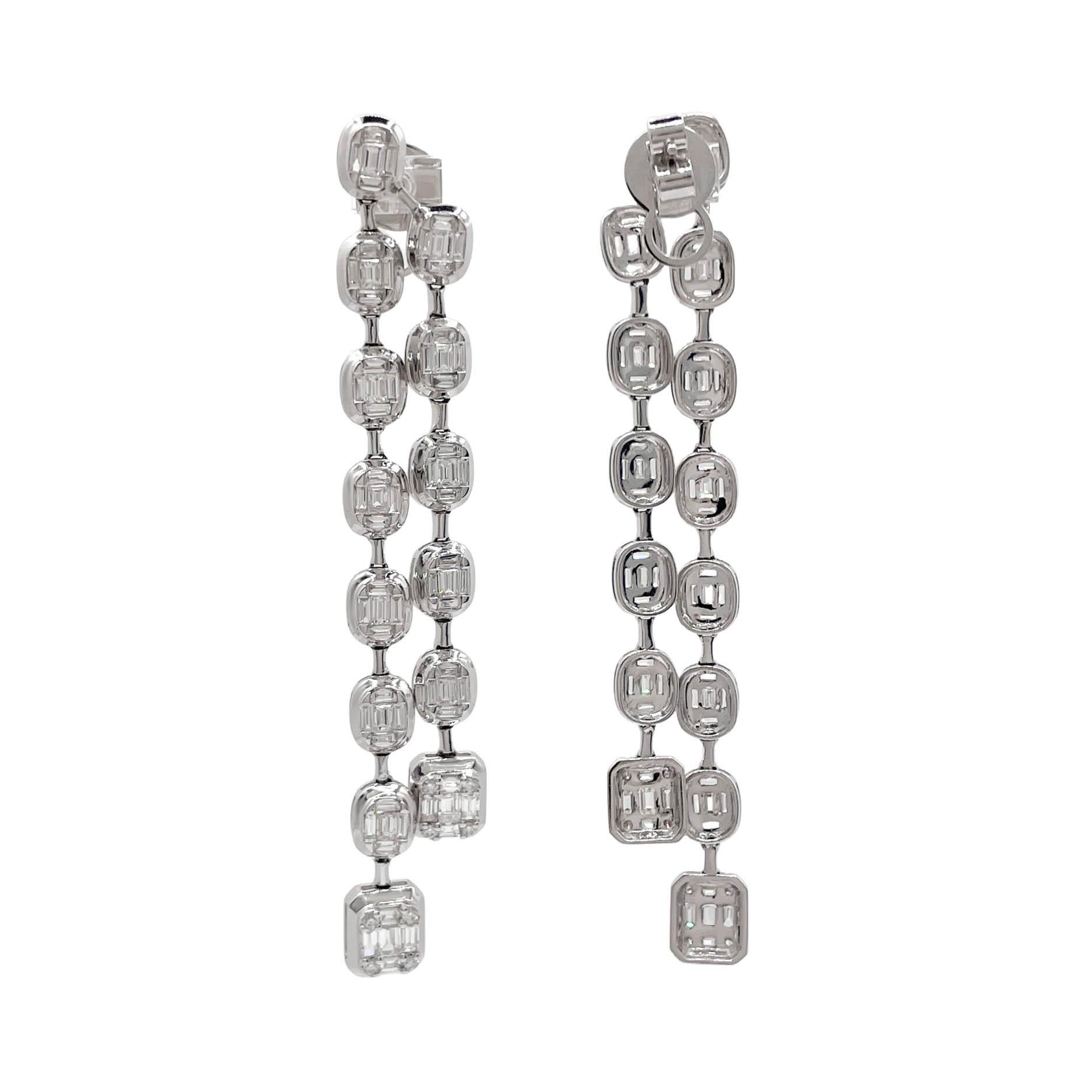 4.70ct Jay Feder 18k White Gold Illusion Set Diamond 2 Row Drop Dangle Earrings In Good Condition For Sale In Boca Raton, FL