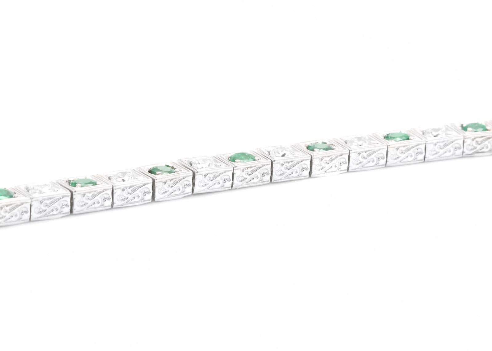 Mixed Cut 4.70ct Natural Emerald and Diamond 14k Solid White Gold Bracelet For Sale