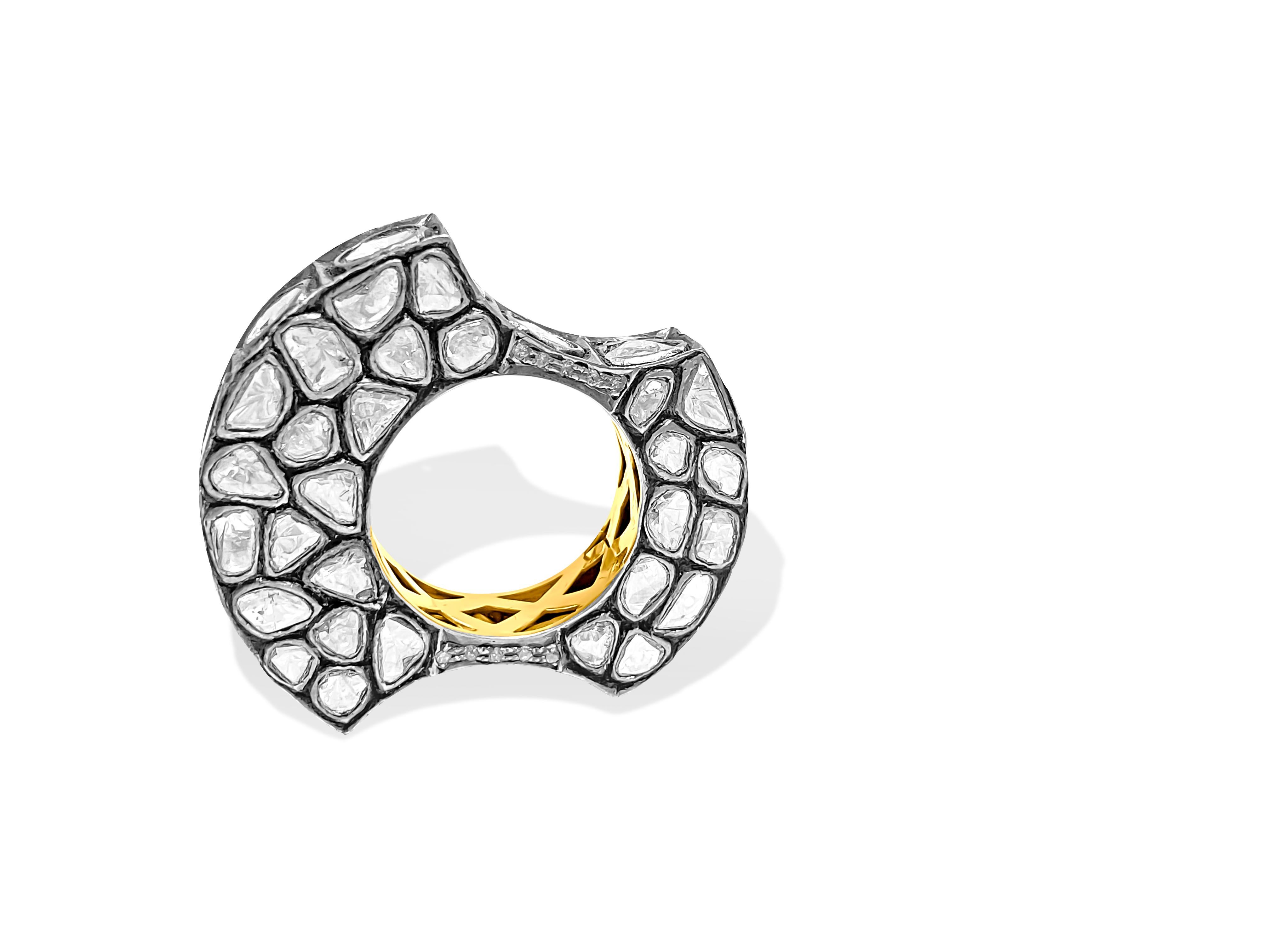 4.70ct Rose Cut Diamond Pave. 14K gold Ring In Excellent Condition For Sale In Miami, FL