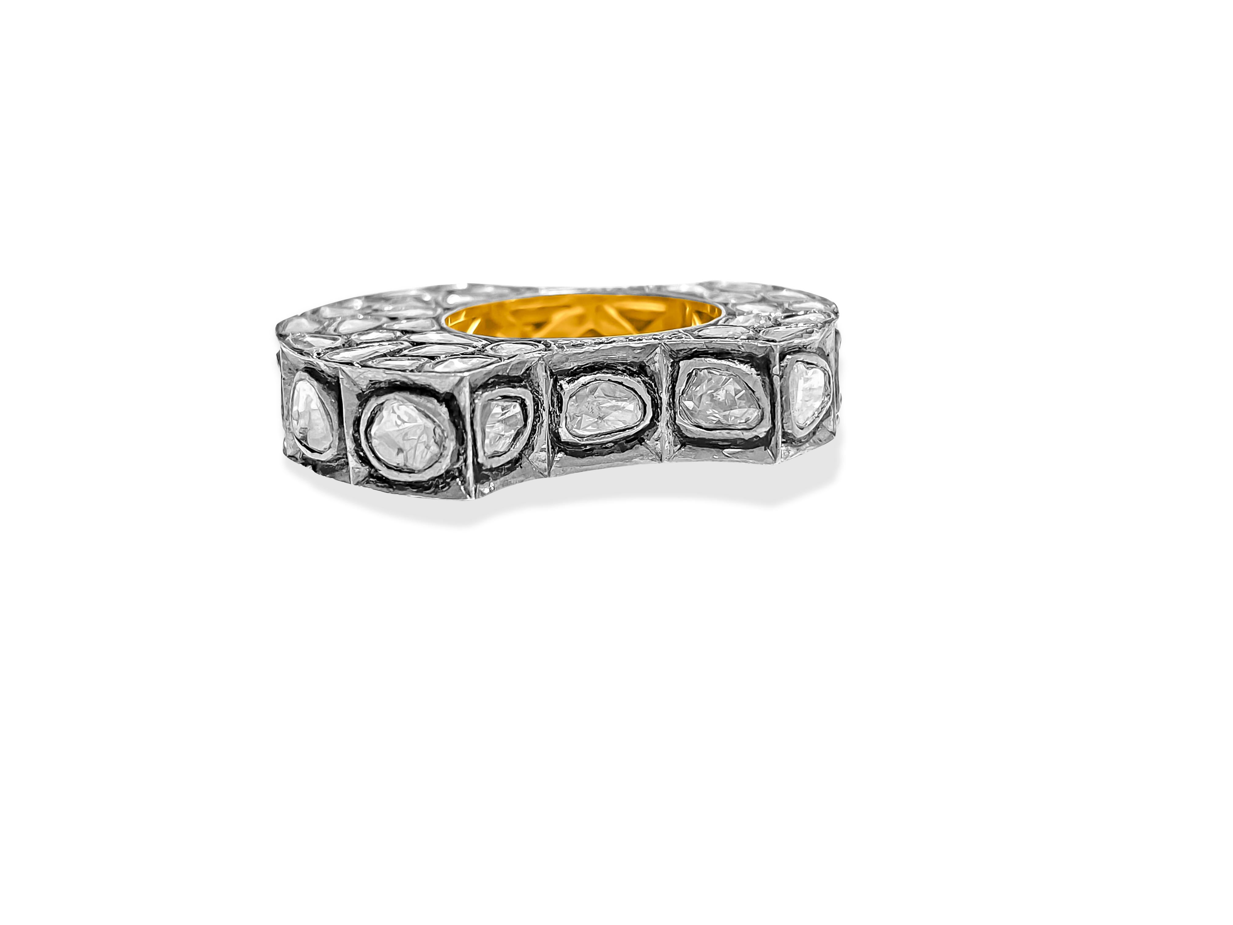 Women's or Men's 4.70ct Rose Cut Diamond Pave. 14K gold Ring For Sale