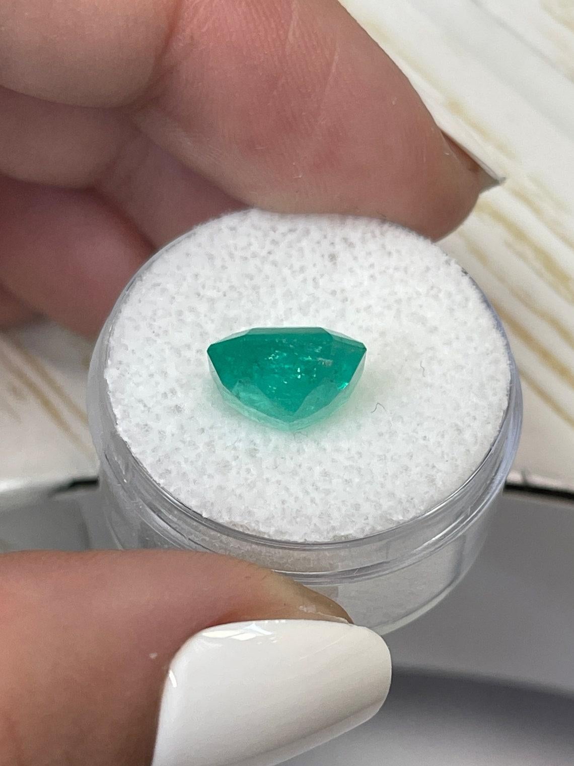 Émeraude colombienne taille Asscher de 4,71 carats 10,5x10,5, coins coupés, naissances de mai en vente 1