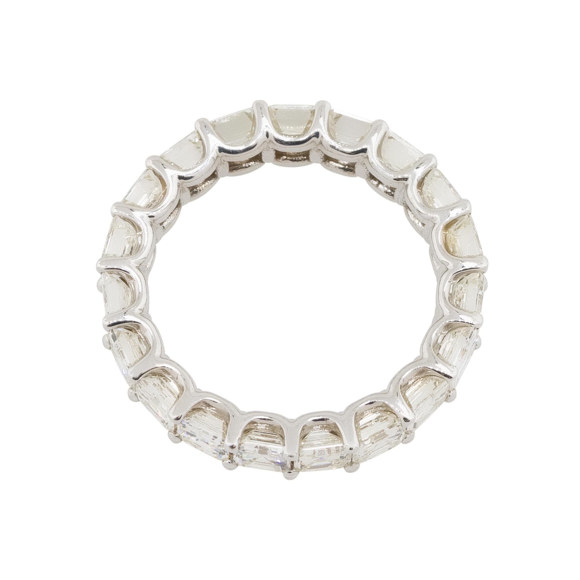 4.71 Carat Asscher Cut Diamond Eternity Wedding Ring 18 Karat in Stock For Sale 1
