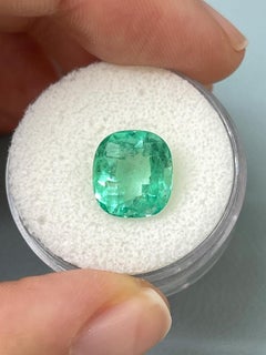 4,71 carati di smeraldo colombiano verde chiaro - taglio a cuscino - gemma estratta dalla terra