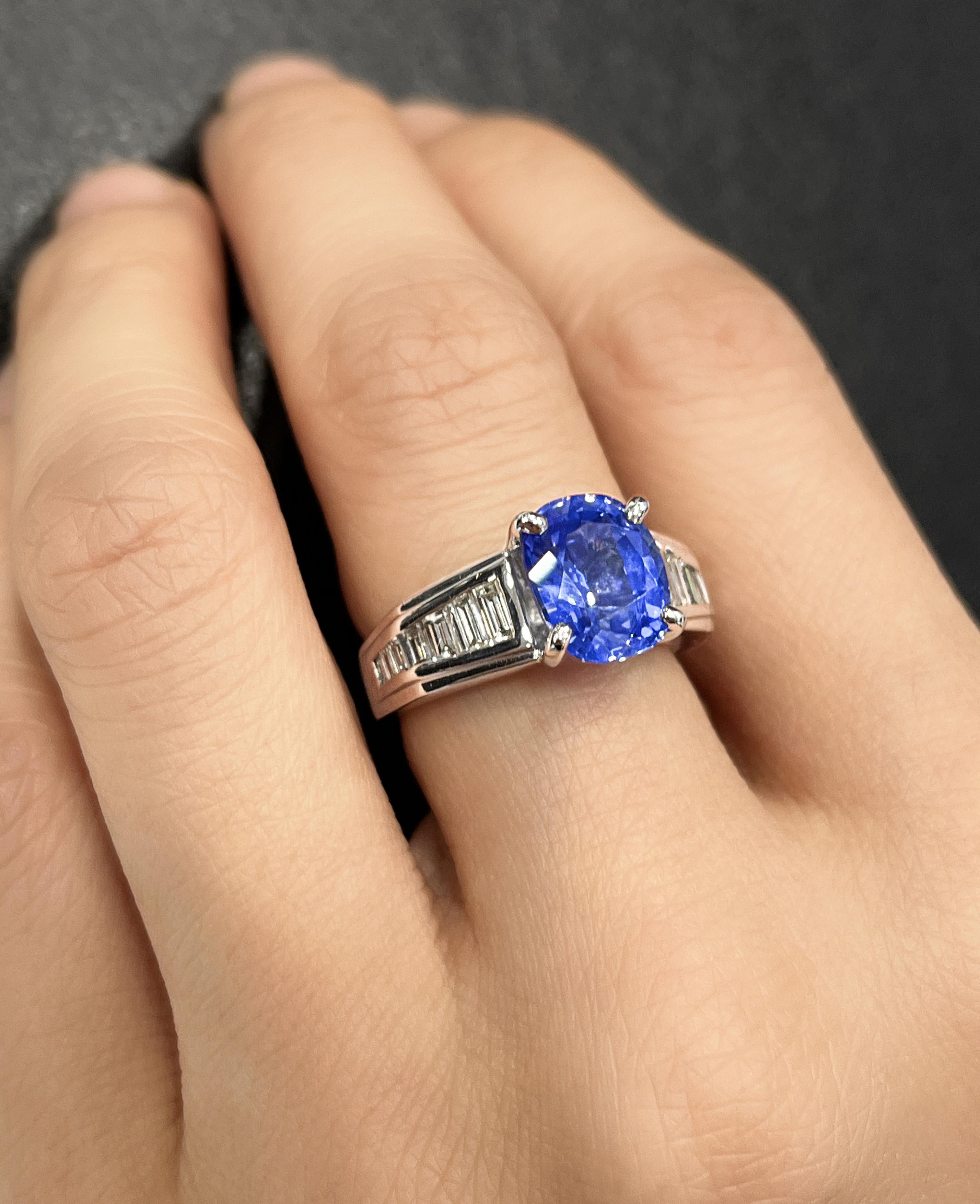 4.71 Carat Oval Cut Sri Lanka Sapphire and Diamond 18K White Gold Ring For Sale 2