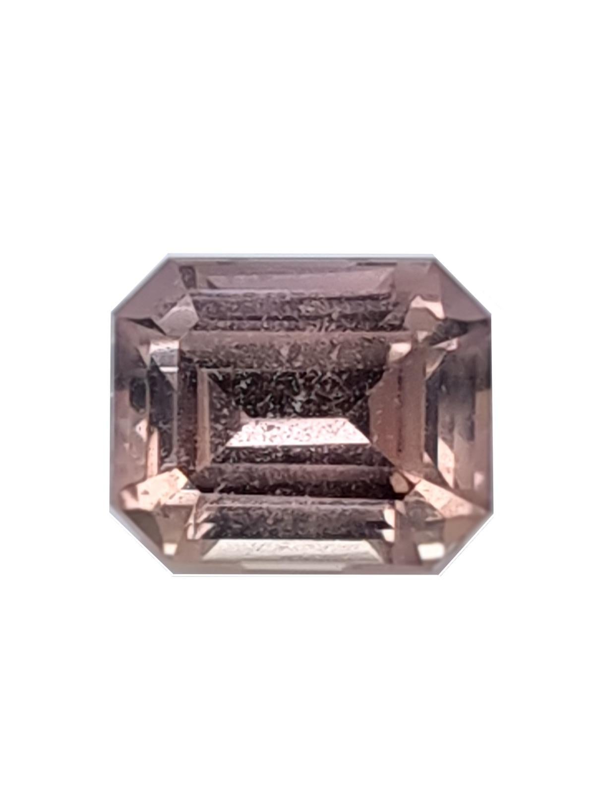 One-of-a-kind emerald cut, champagne-to-blush pink sapphire: 10 x 8 mm / 4.71 carat

This beautifully crafted sapphire is notable for its distinct and desirable colour change. 

In daylight exhibiting a champagne-like yellow primary hue. At night