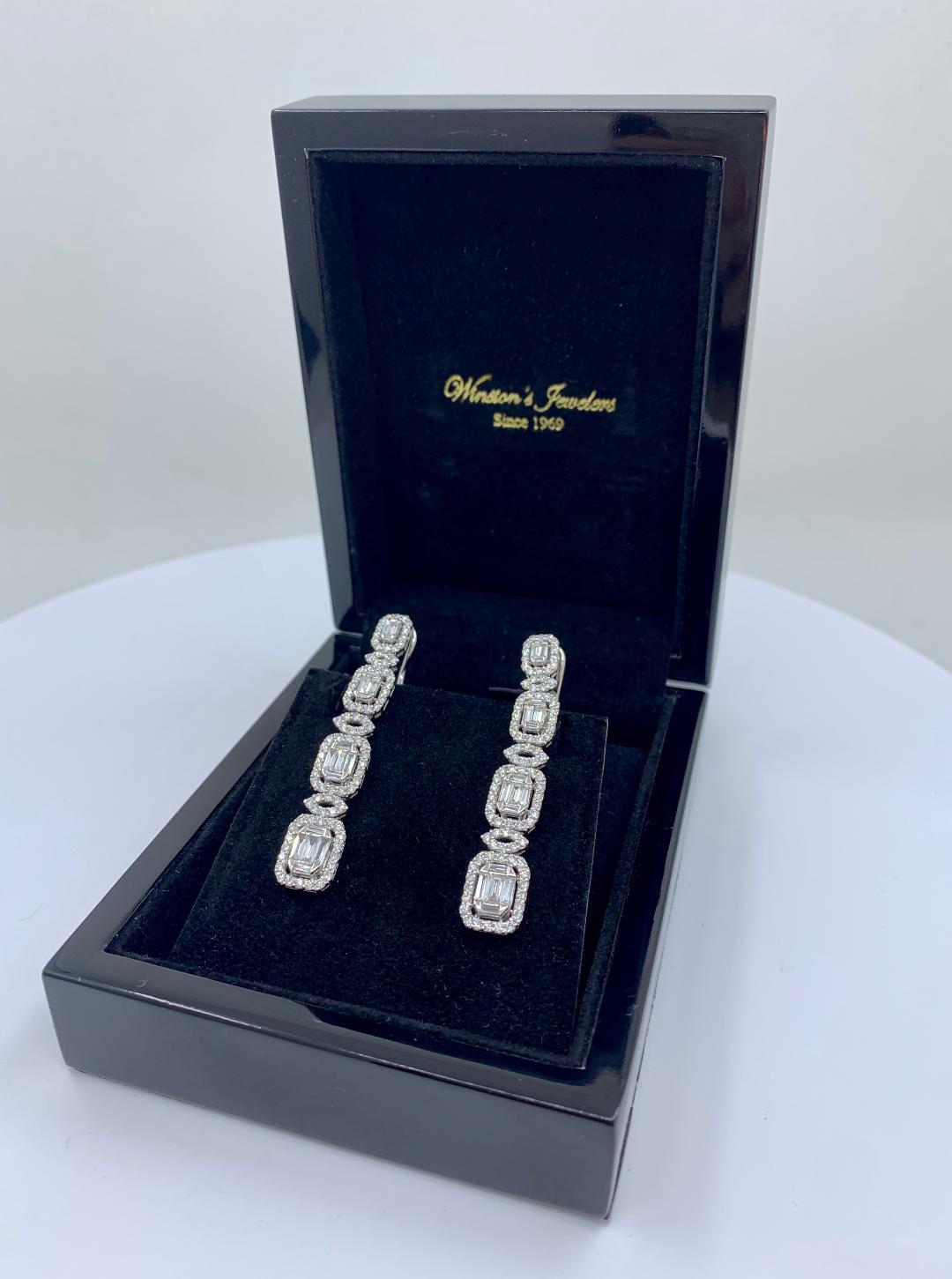 4.72 Carat Art Deco Style Dangling Diamond Earrings 18 Karat White Gold In Excellent Condition In Tustin, CA