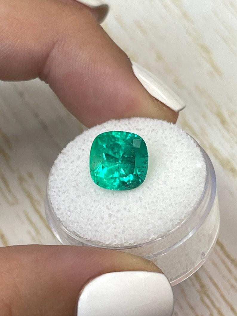 4.72 Carat Bright Green Colombian Emerald - Muzo Cushion Cut May Birthstone Gem For Sale 2